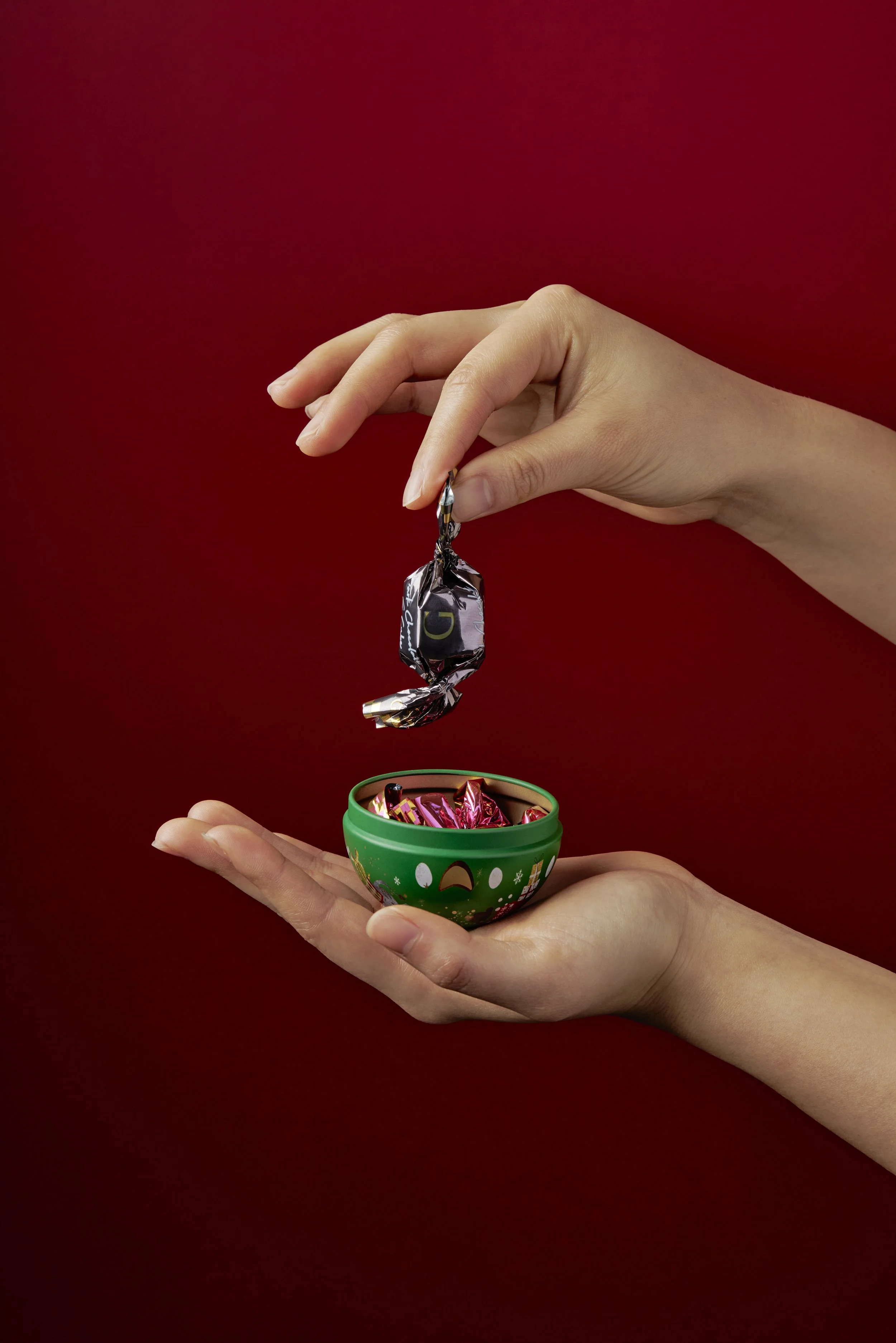 priscilia-goh-hand-model