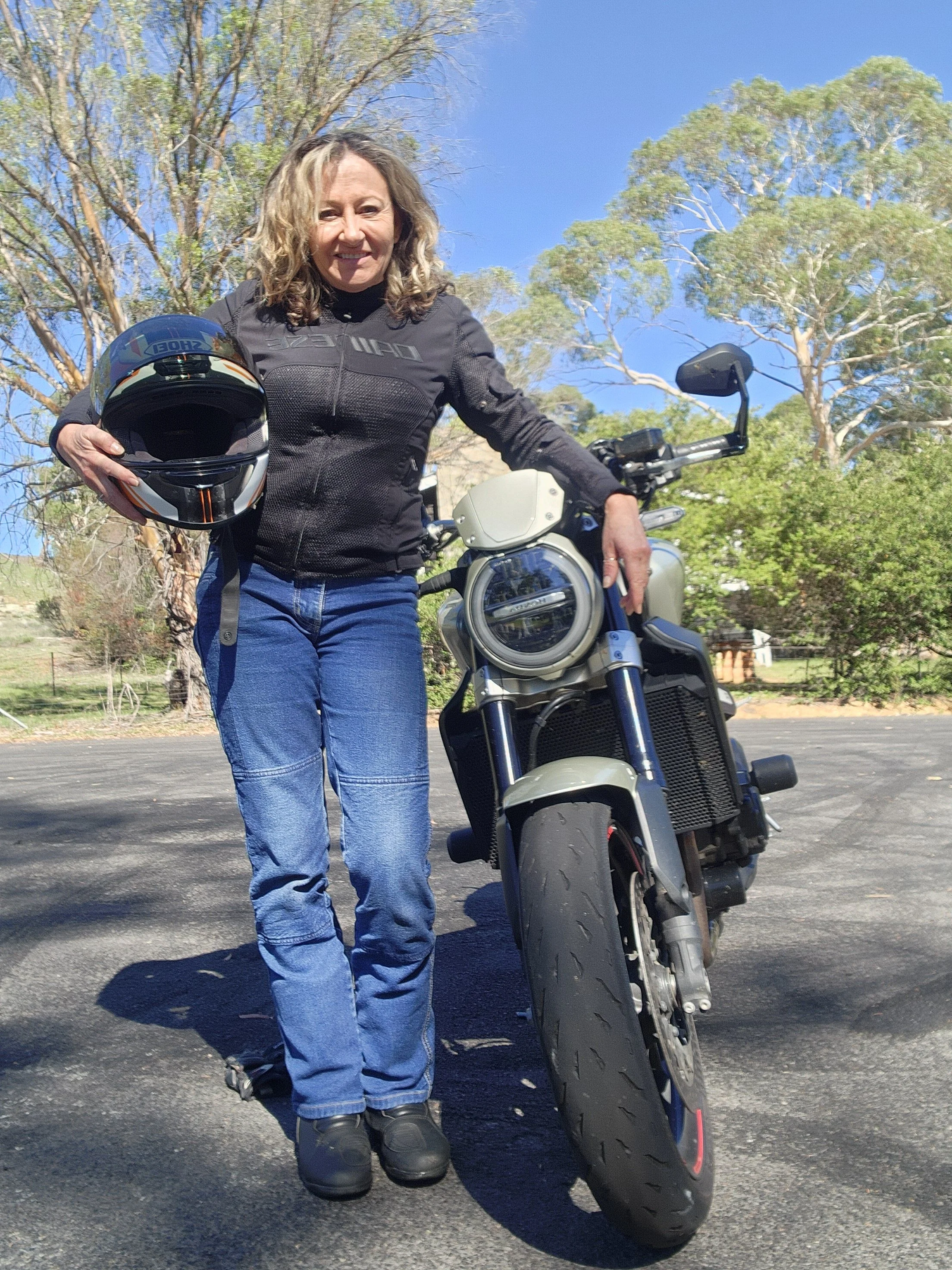 female-motorcycle-instructor-canberra.jpg