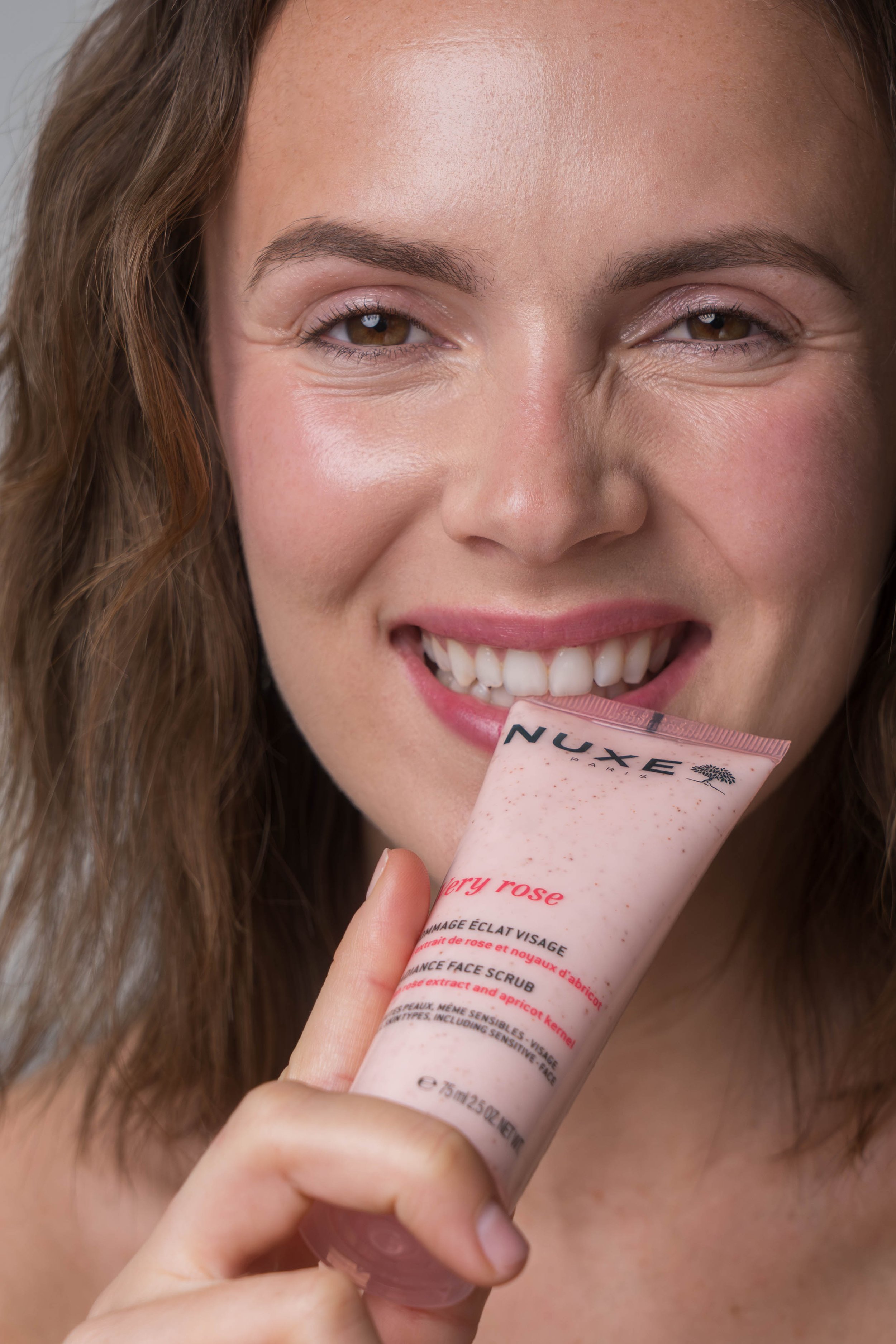 NUXE Gommage Eclat Visage_01_R.jpg