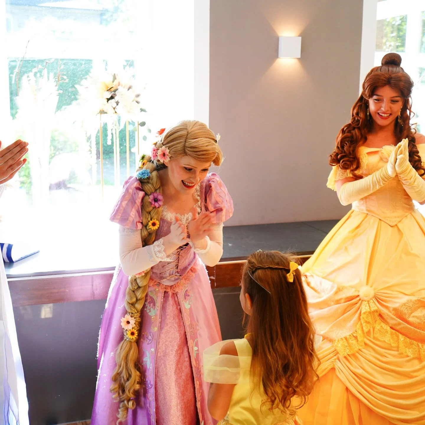 ☀️ Endlich sehe ich das Licht ☀️

Wir w&uuml;nschen euch eine m&auml;rchenhaften Start in die Woche! 👑🌷✨

✨WIR BRINGEN DIE MAGIE ZU EUCH NACH HAUSE✨

☎️: 0151/40334941
📧: info@maerchenland-events.de
💻: maerchenland-events.de

#prinzessinbuchen #k