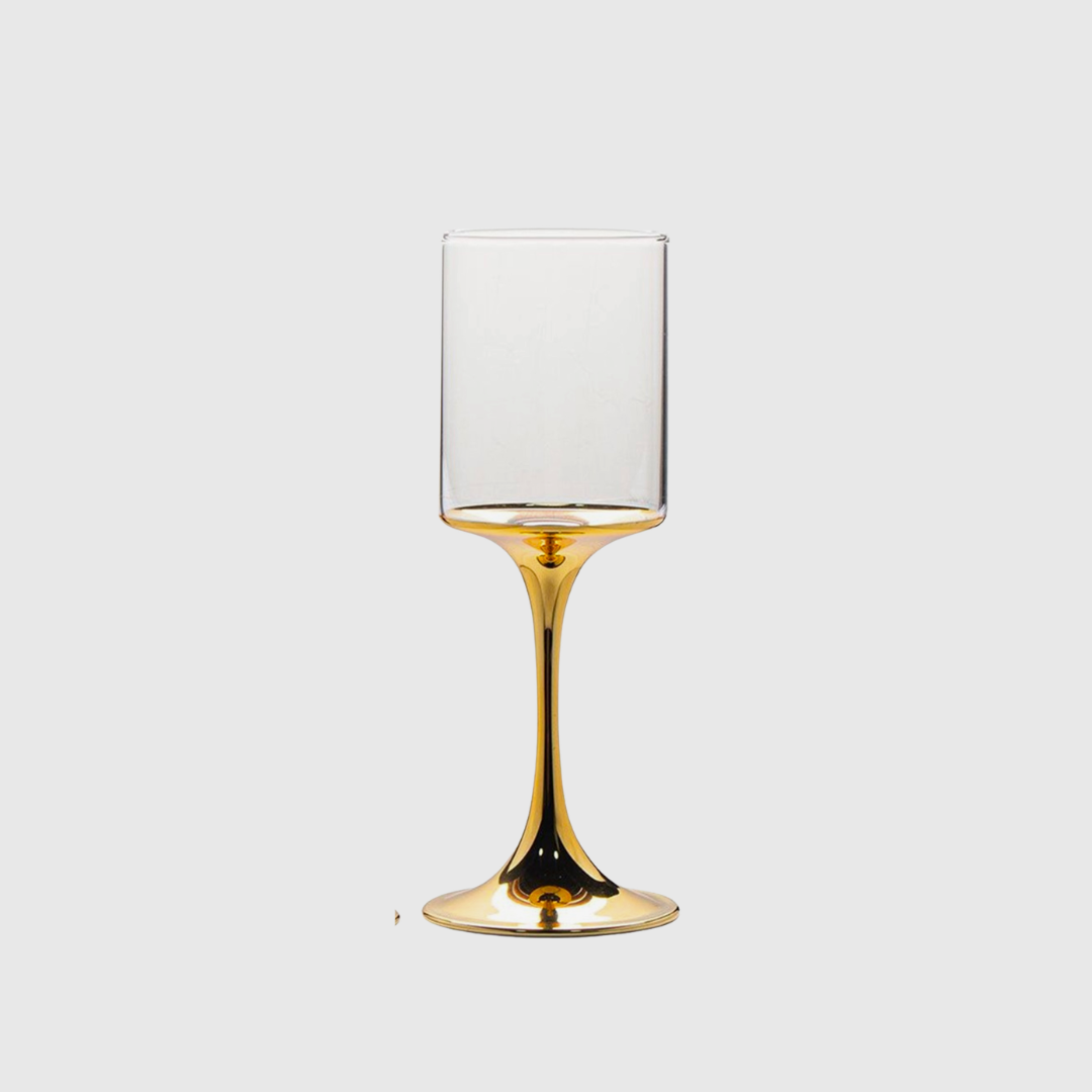 citrine-tablescapes-glassware-trumpet-gold-red-wine-water.png