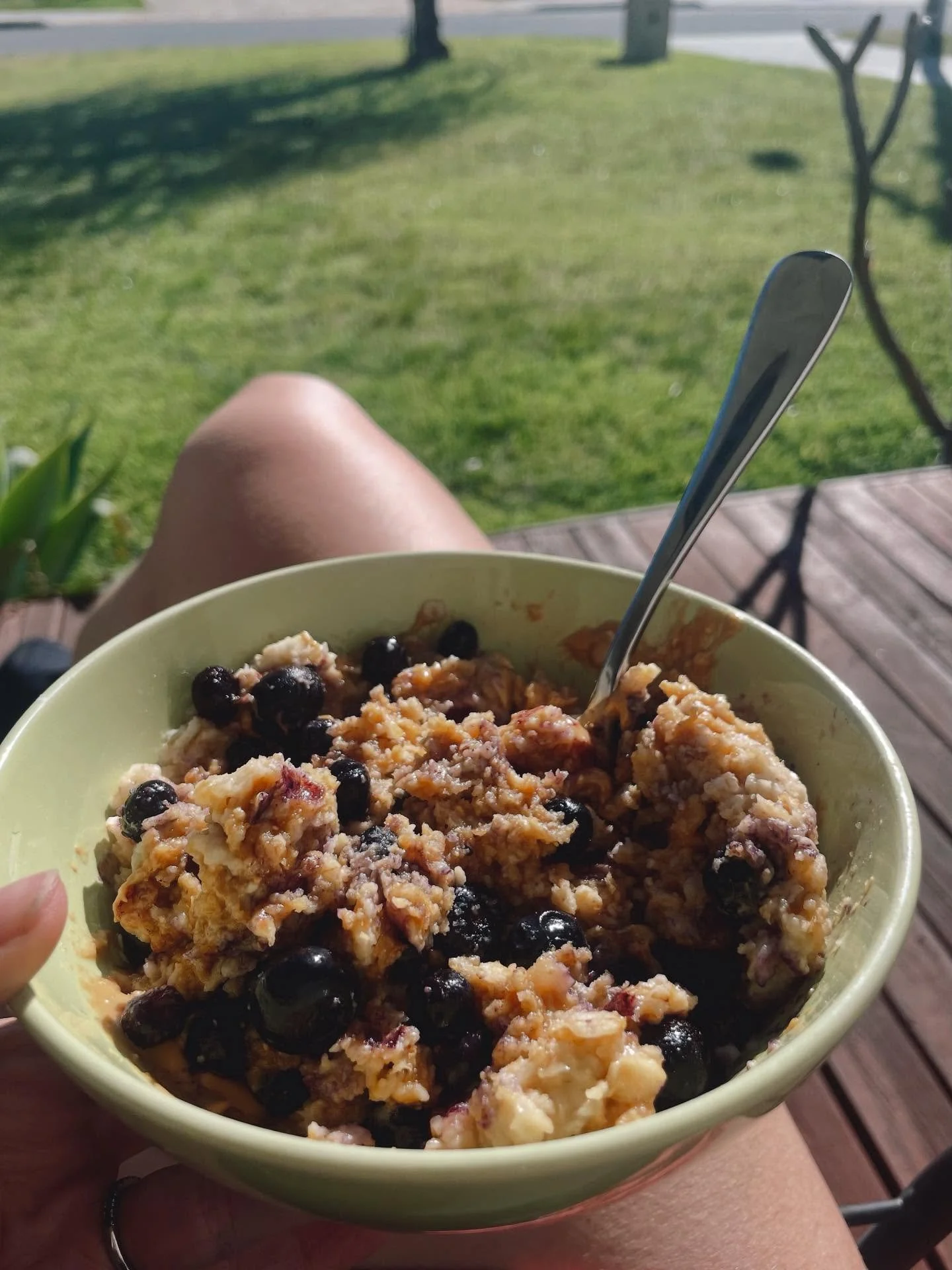 Yes, another post about the sun&hellip; but this time with a breakfast twist ☀️

With this beautiful weather, I&rsquo;m constantly out the front basking in it. My lucky neighbours get the full spectrum of me: post-workout, mid-consult, eating brekki,