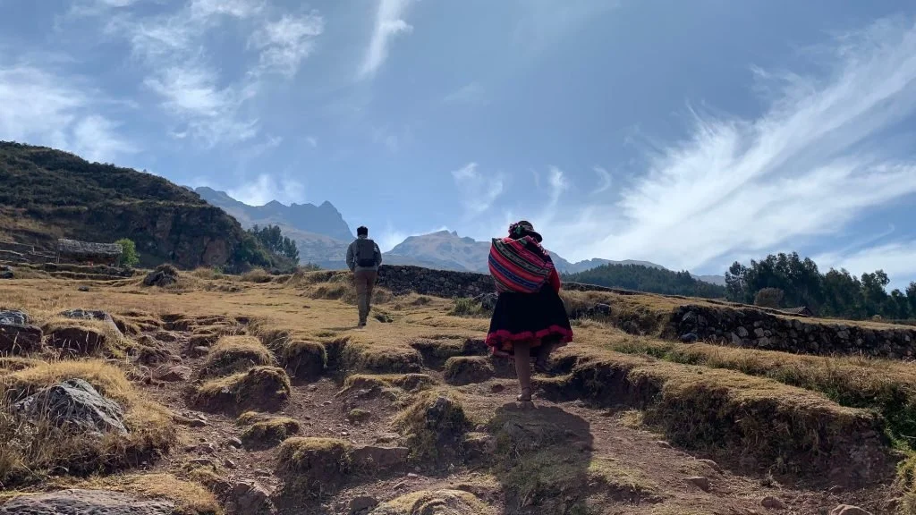 2.17-Paseo-Mistico_Killa-1-paisaje-3-En-y-Santusa-1024x576.jpg