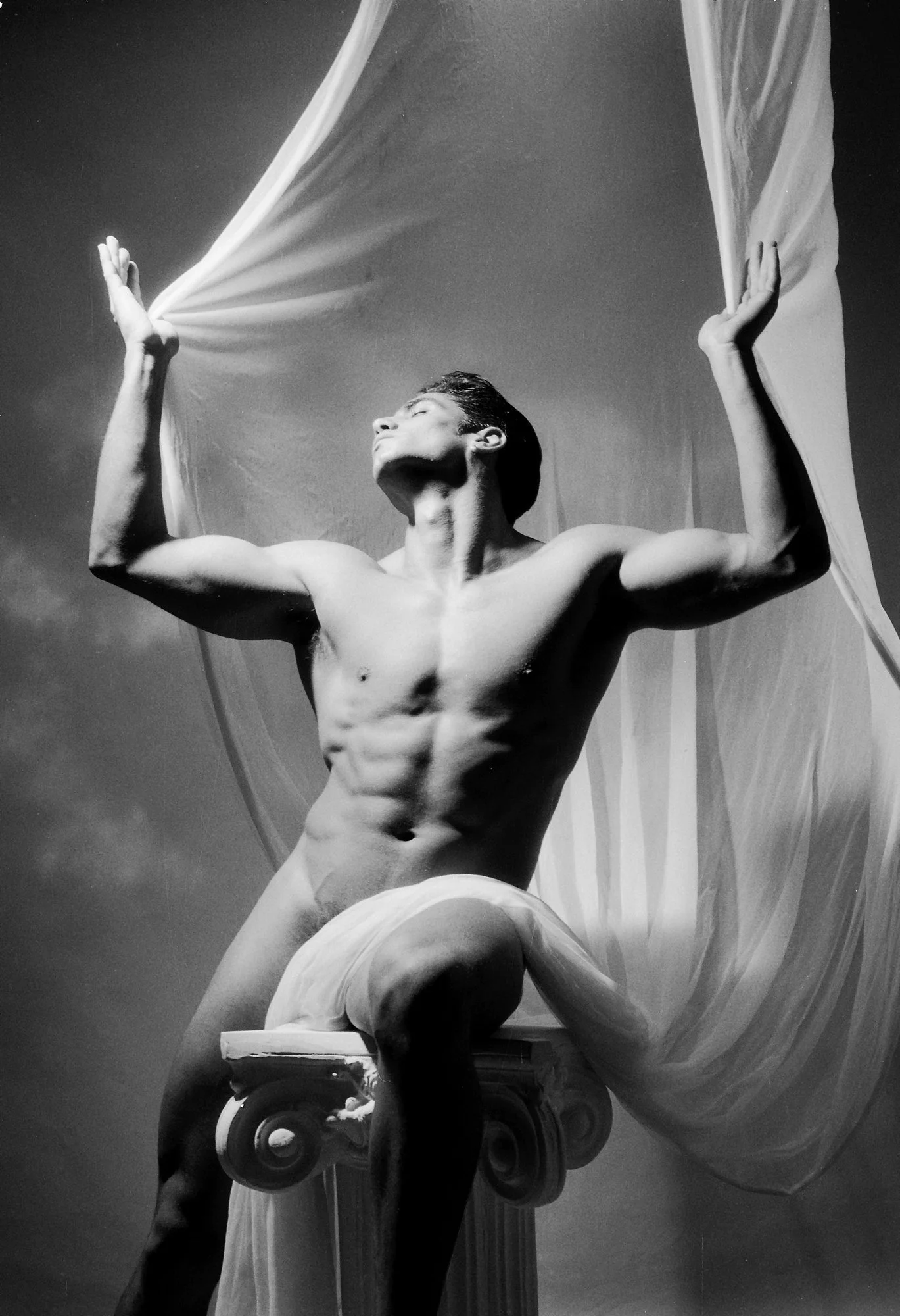 Seated figure with drapery, 1990