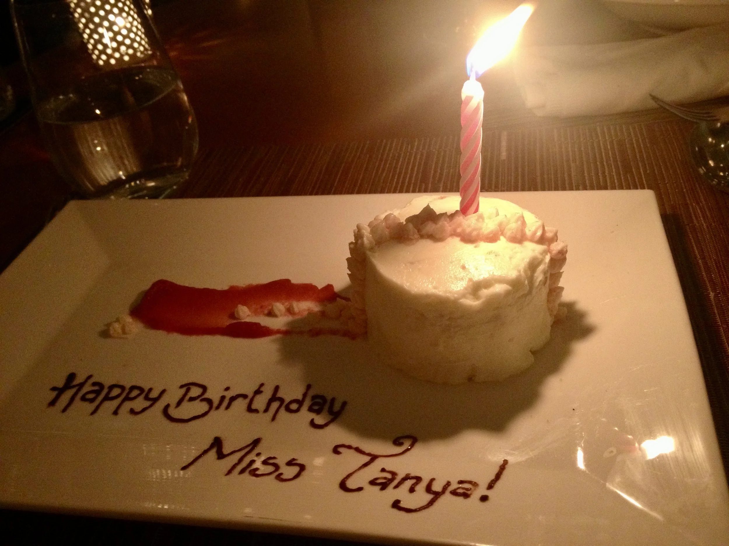 cupcake _bday_hawaii IMG_3429.jpg