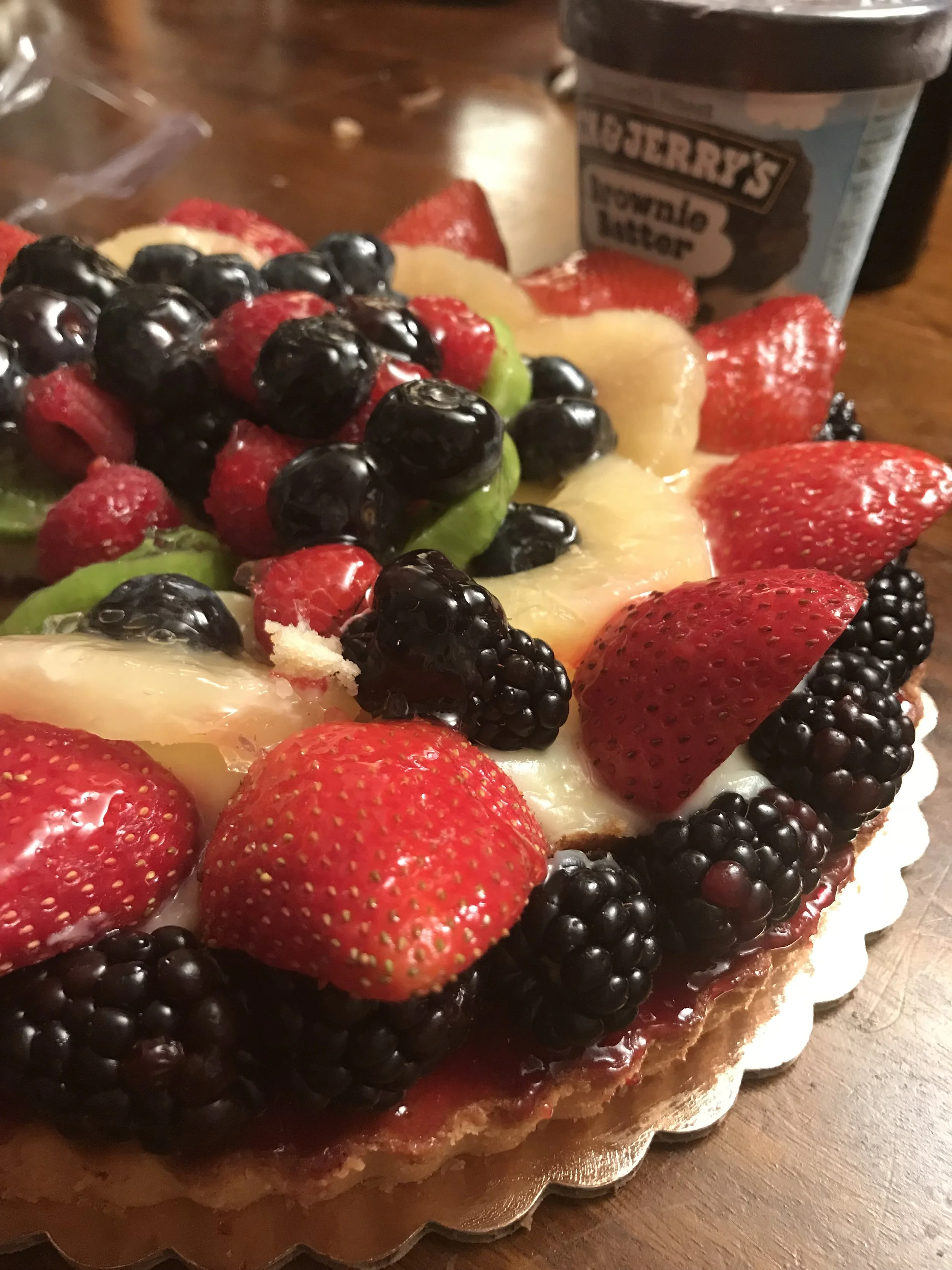 BERRIES_ strawberry blueberryon a cake IMG_2529.jpeg