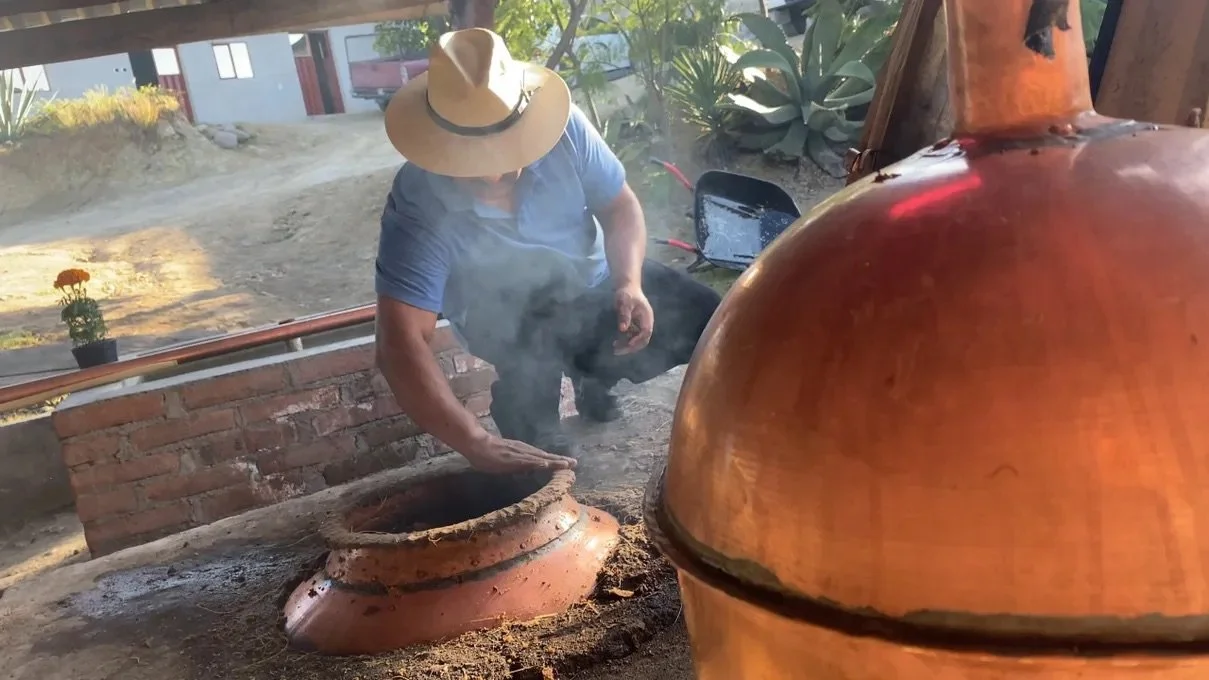 ELÉCTRICO press pic of either copper still or big clay container_from NF_in Oaxaca IMG_4958.jpeg