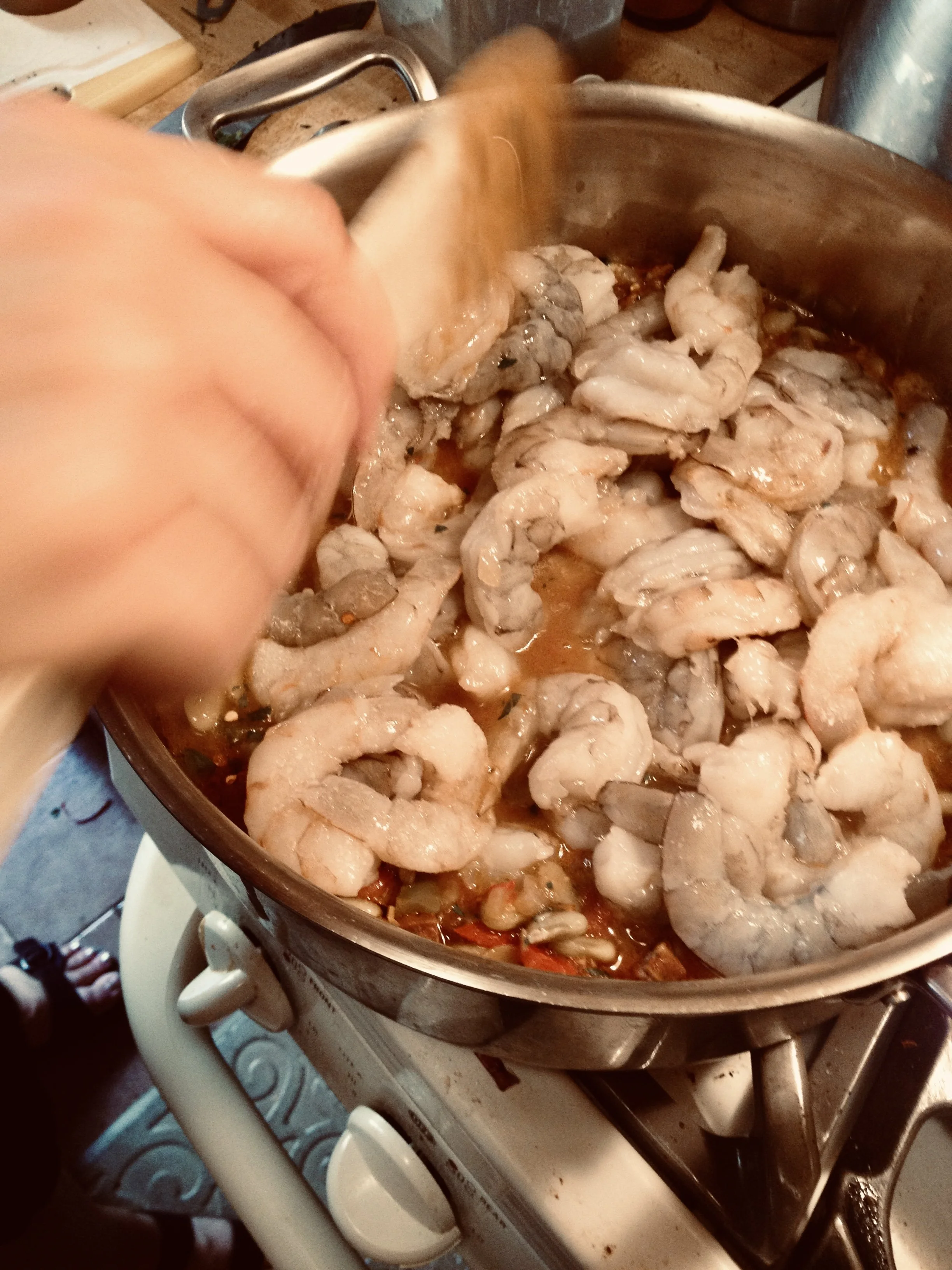 Easter supper _HJ sauteeing shrimps IMG_5788.jpg