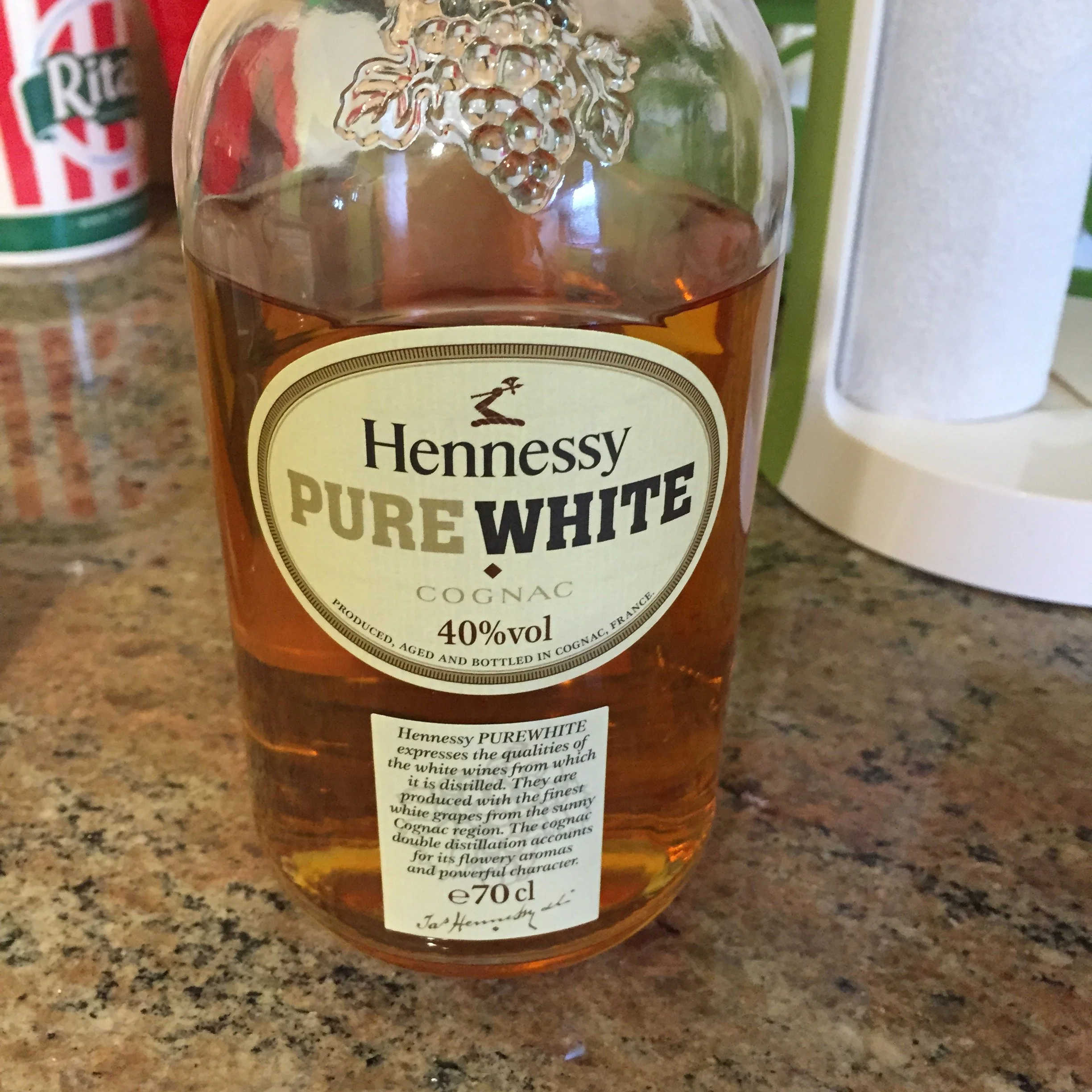 COGNAC_Henessy purewhite bs bottle IMG_0200.JPG