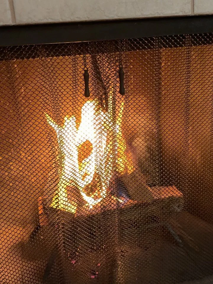 Happy New Year! May you have a blessed year!🙌🏽

Cheers!🥂