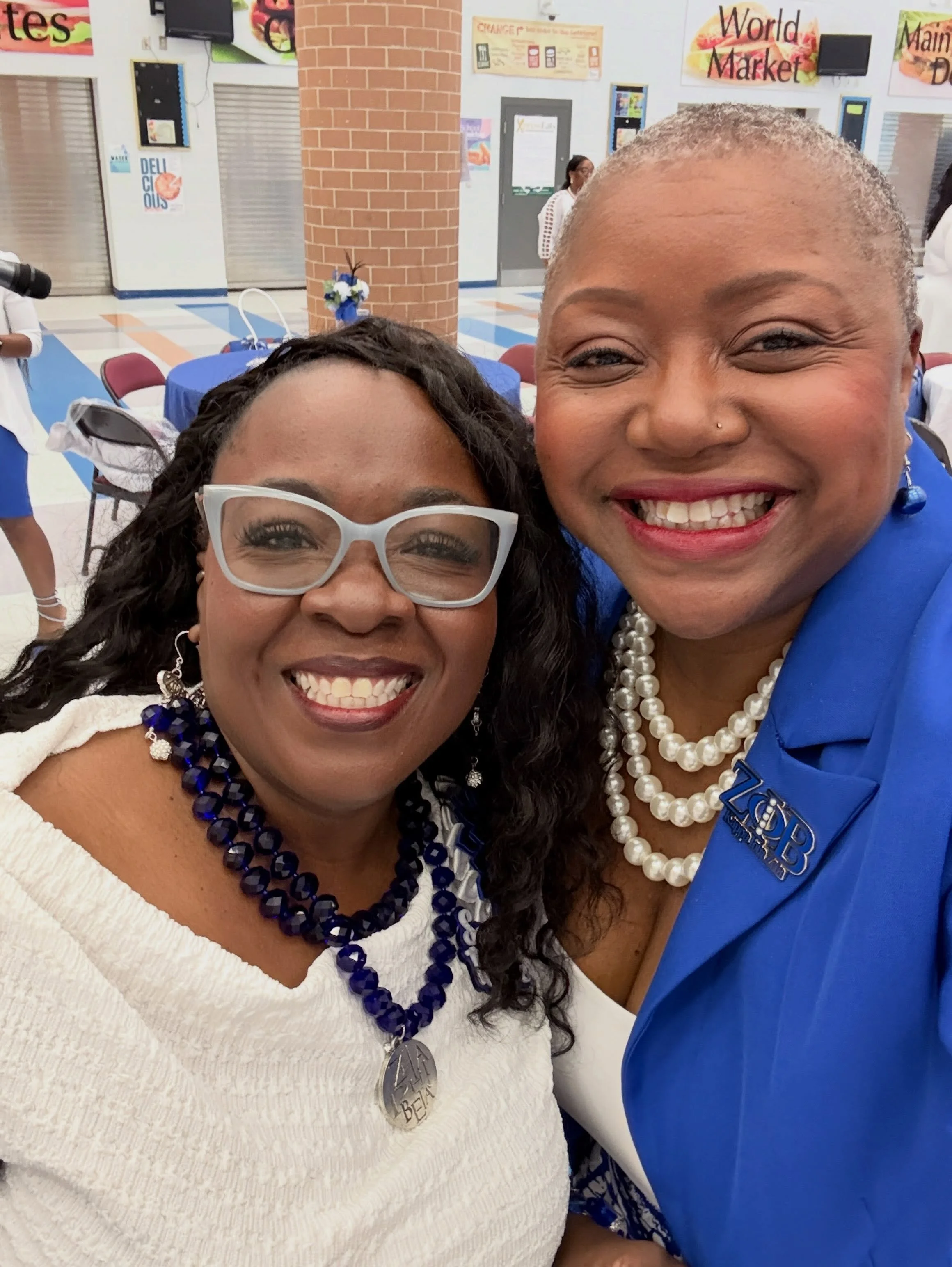 First chapter meeting of the Sorority year! Cheers to a wonderful year with my Kappa Iota Zeta Sorors💙🤍 Let&rsquo;s handle Zeta business ladies!💙🤍💙🤍💙🕊️

#zetaphibetasororityinc 
#1920💙
#KIZ💙
