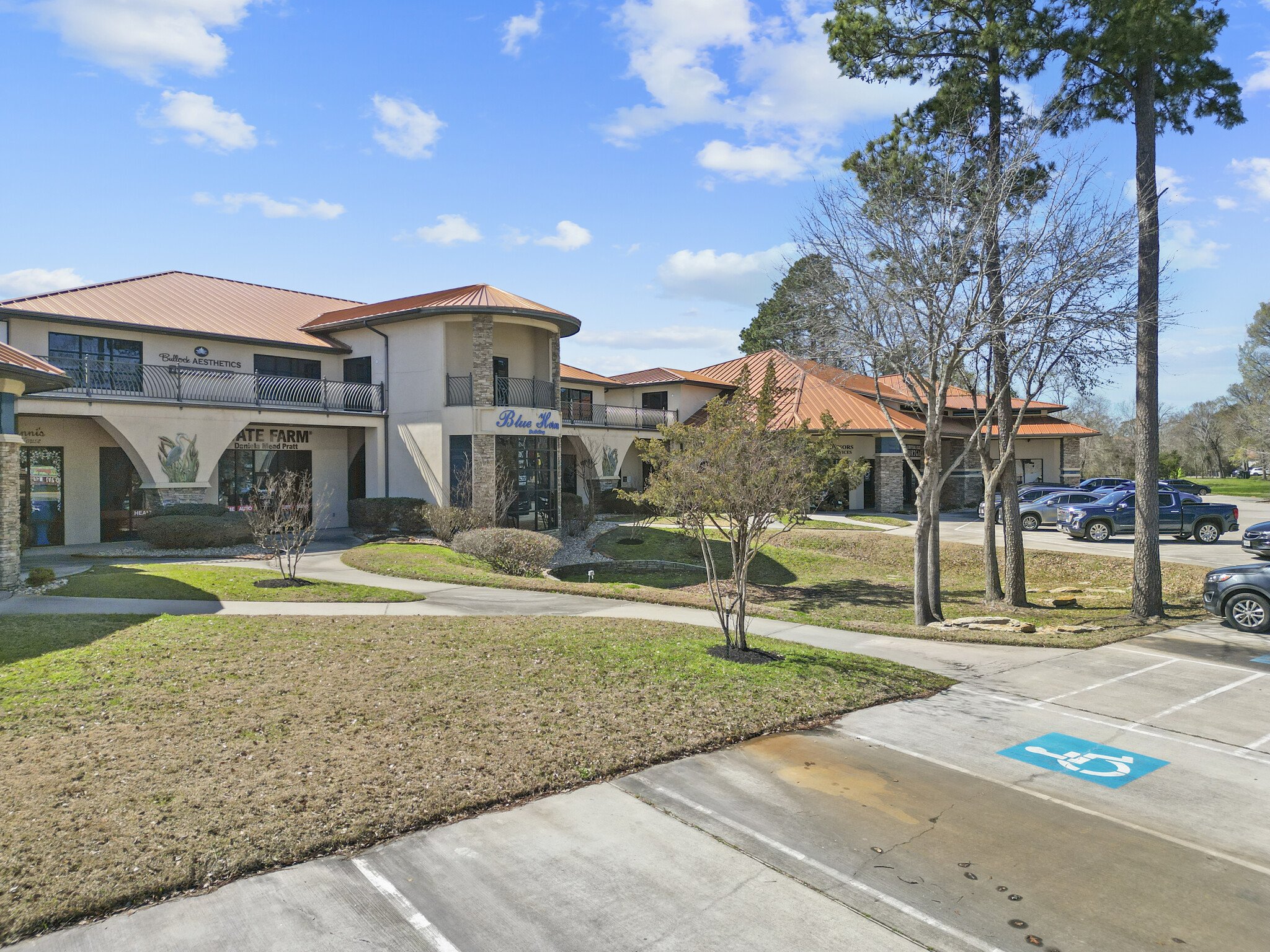 18001-W-Highway-105-Montgomery-TX-Building-Photo-7-LargeHighDefinition.jpg