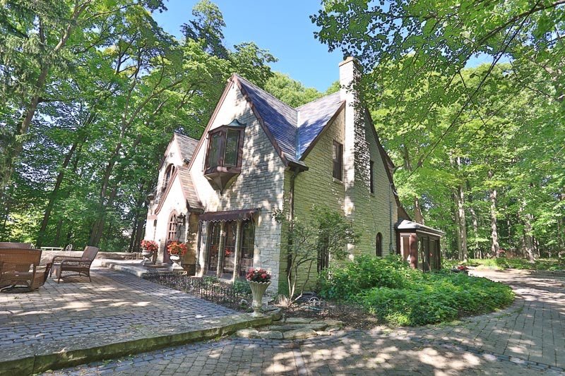 Luxury home sold in Elm Grove, WI
