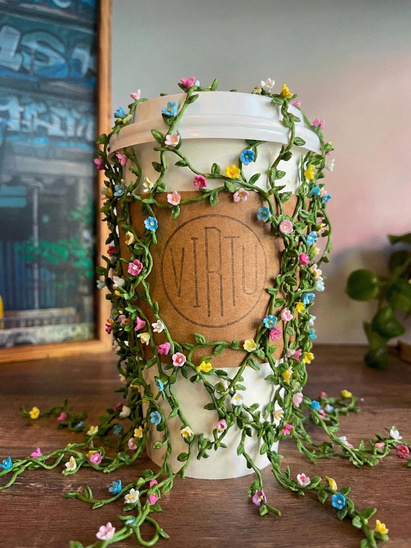 Spring almost here but feel like summer 🥵 ☀️ 
.
.
#virtucoffee #dtlacoffee #losangelescoffee #springtime #coffeeshopvibes