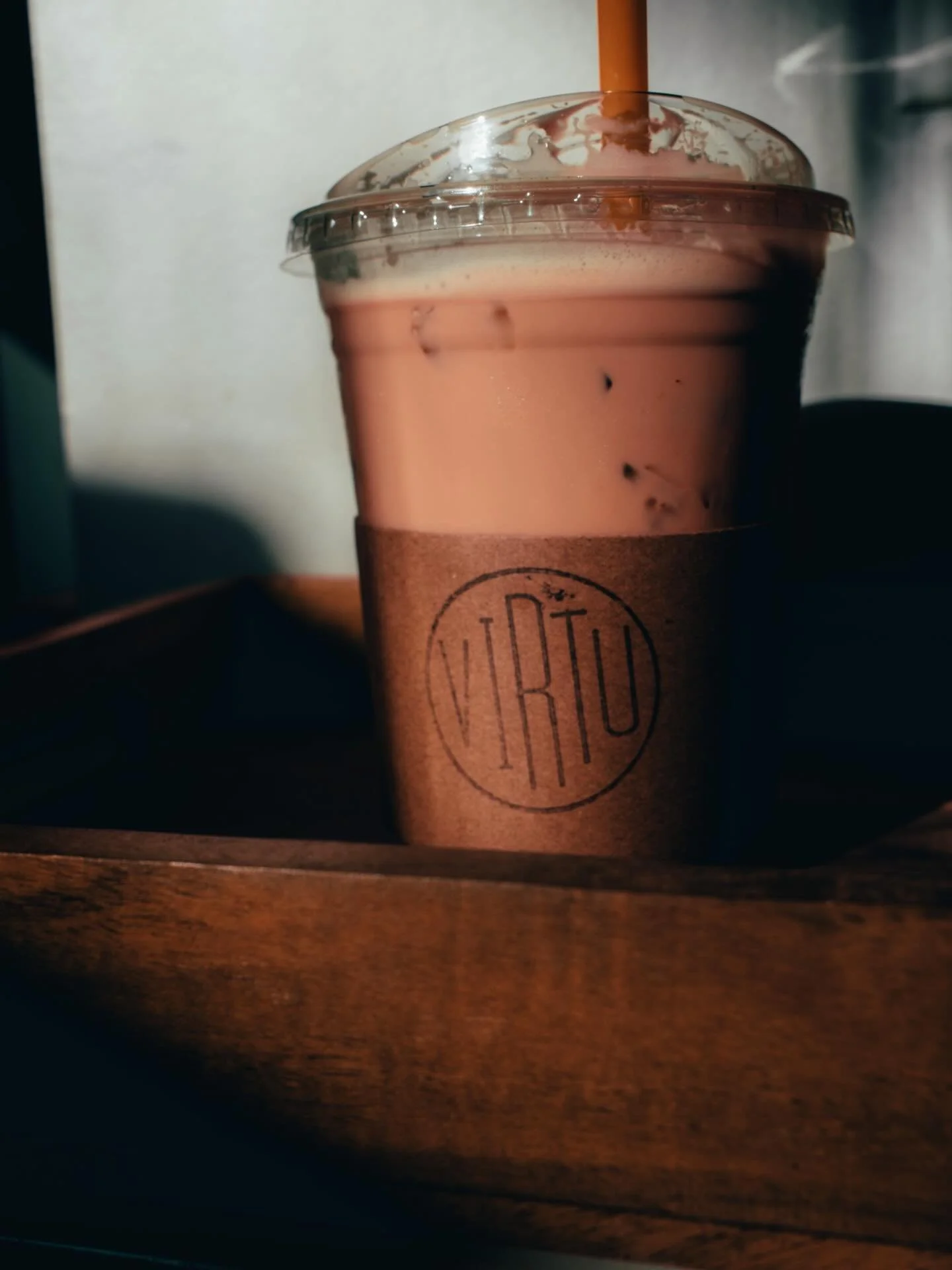 Evening fix
.
📸 @codycm 
.
.
#losangelescoffee #virtucoffee #dtla #coffeeshopvibes #latte