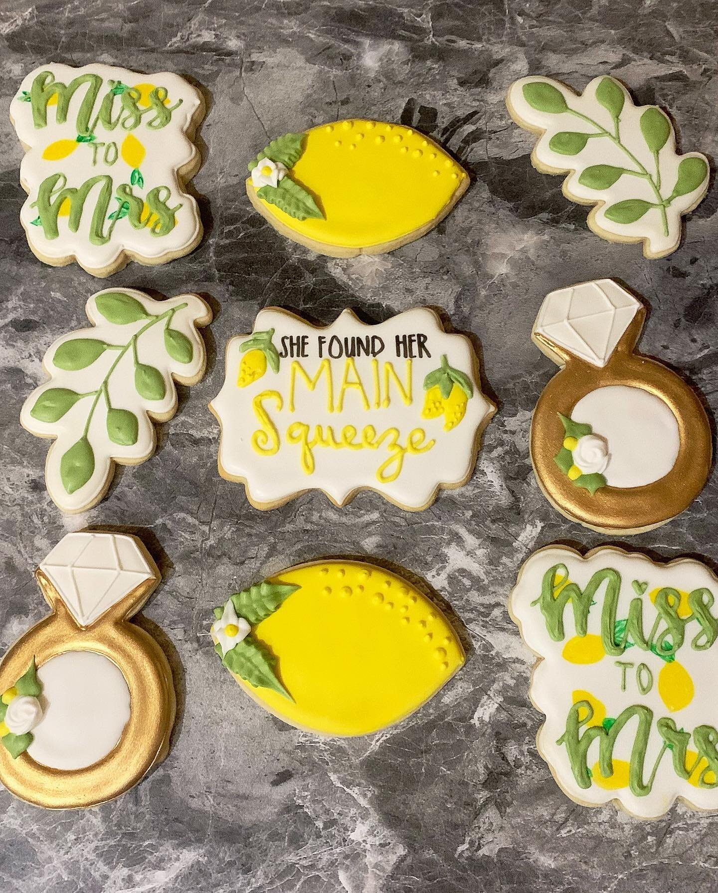 She found her main squeeze ! 🍋 lemon themed bridal shower cake and cookies !
.
.
.
.
.
. 
#shefoundhermainsqueeze #lemons #lemoncookies #lemonbridalshower #sugarcookiedecorating #cookiesofinstagram #twotiercake #nakedcake #lemoncake