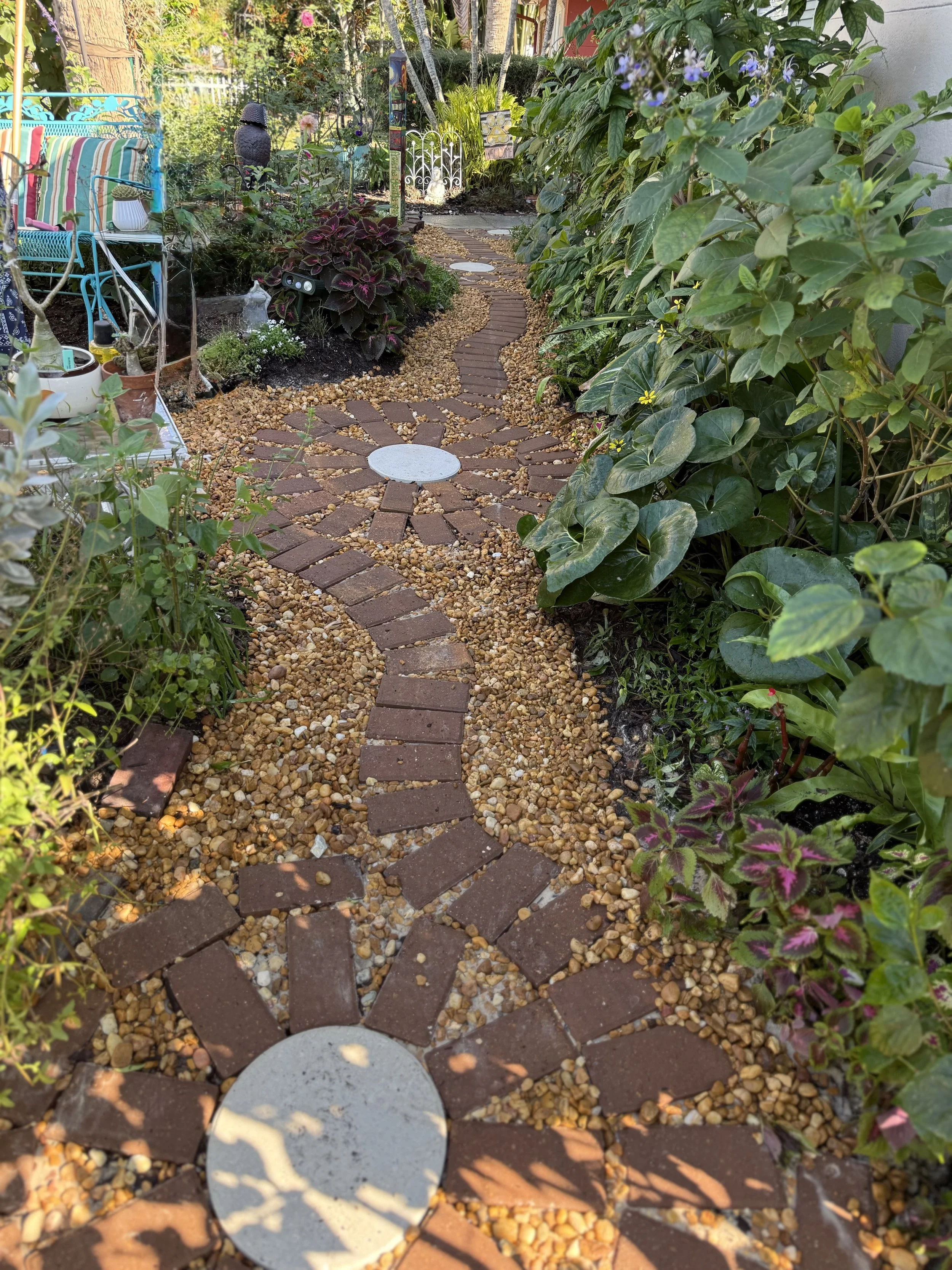 Why Curves Matter in Landscaping