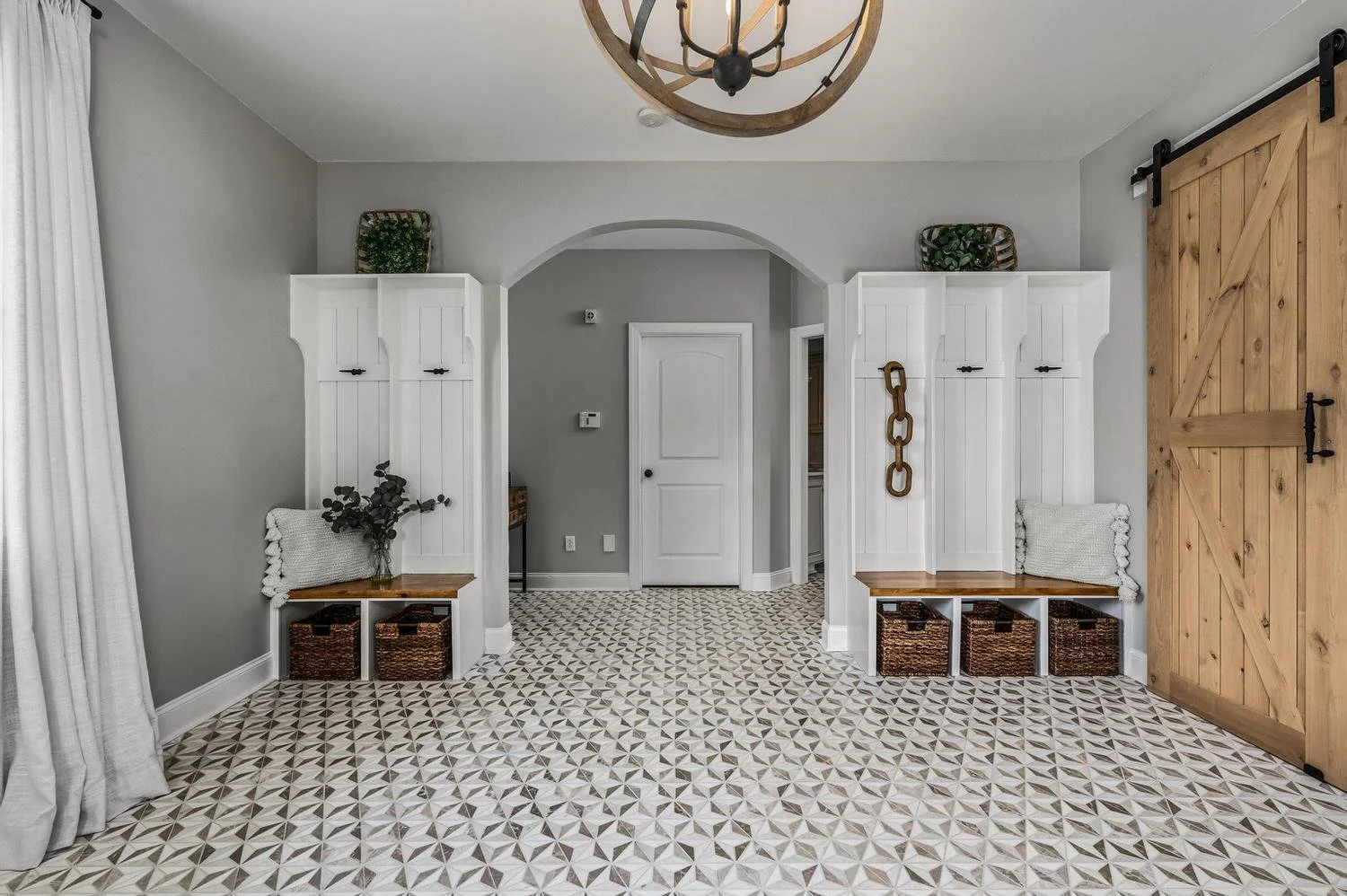 2629 Clay Hill Rd - Howse Interiors-09.jpg