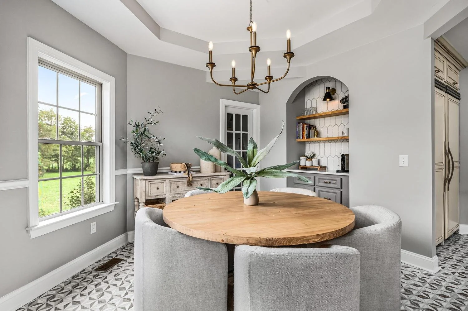 2629 Clay Hill Rd - Howse Interiors-06.jpg