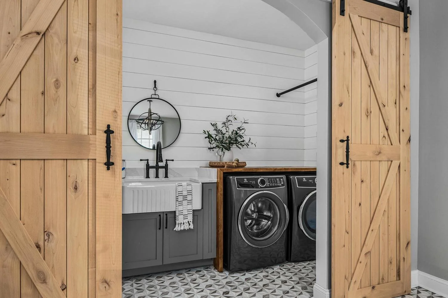 2629 Clay Hill Rd - Howse Interiors-10.jpg
