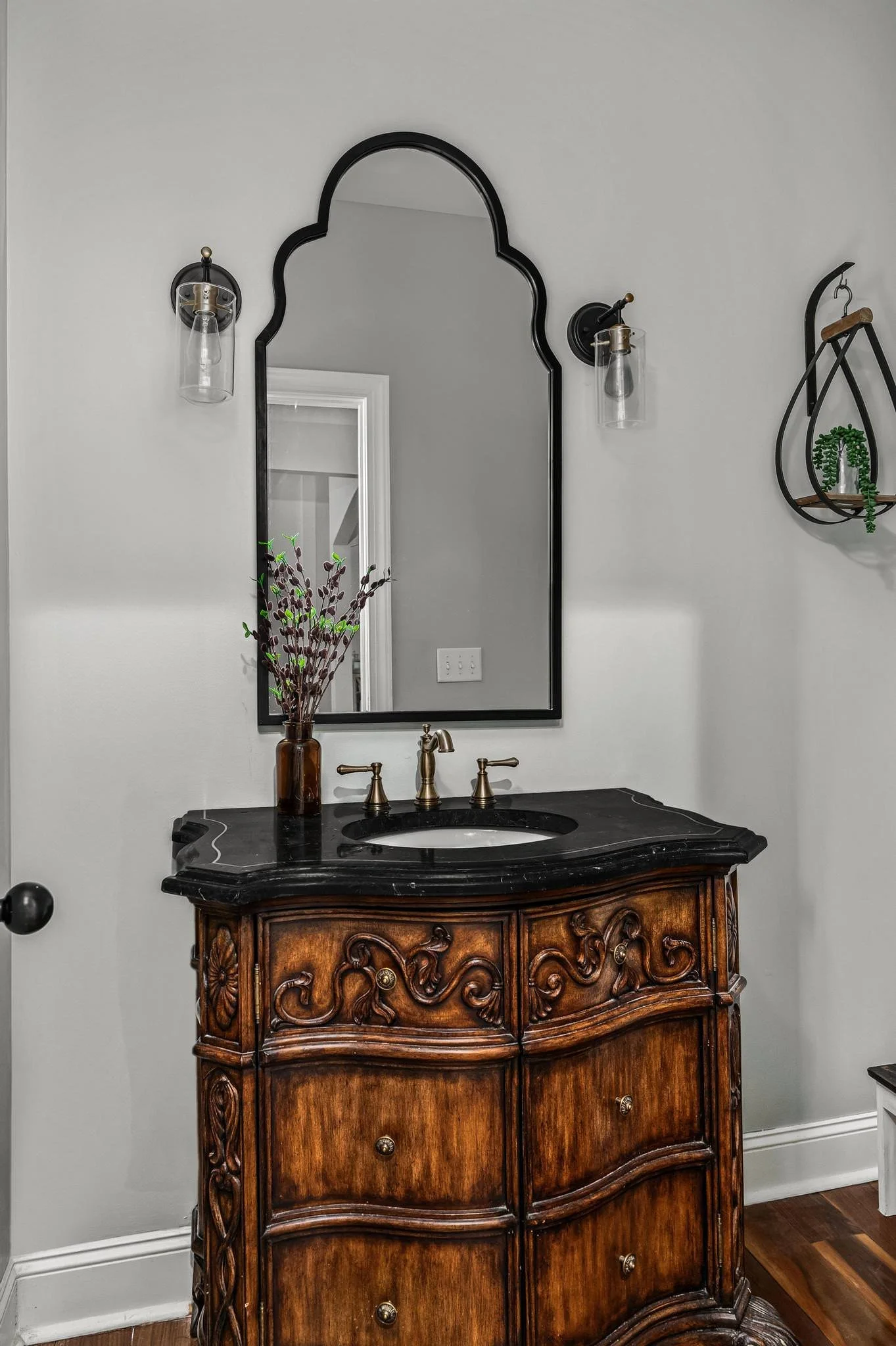 2629 Clay Hill Rd - Howse Interiors-11.jpg