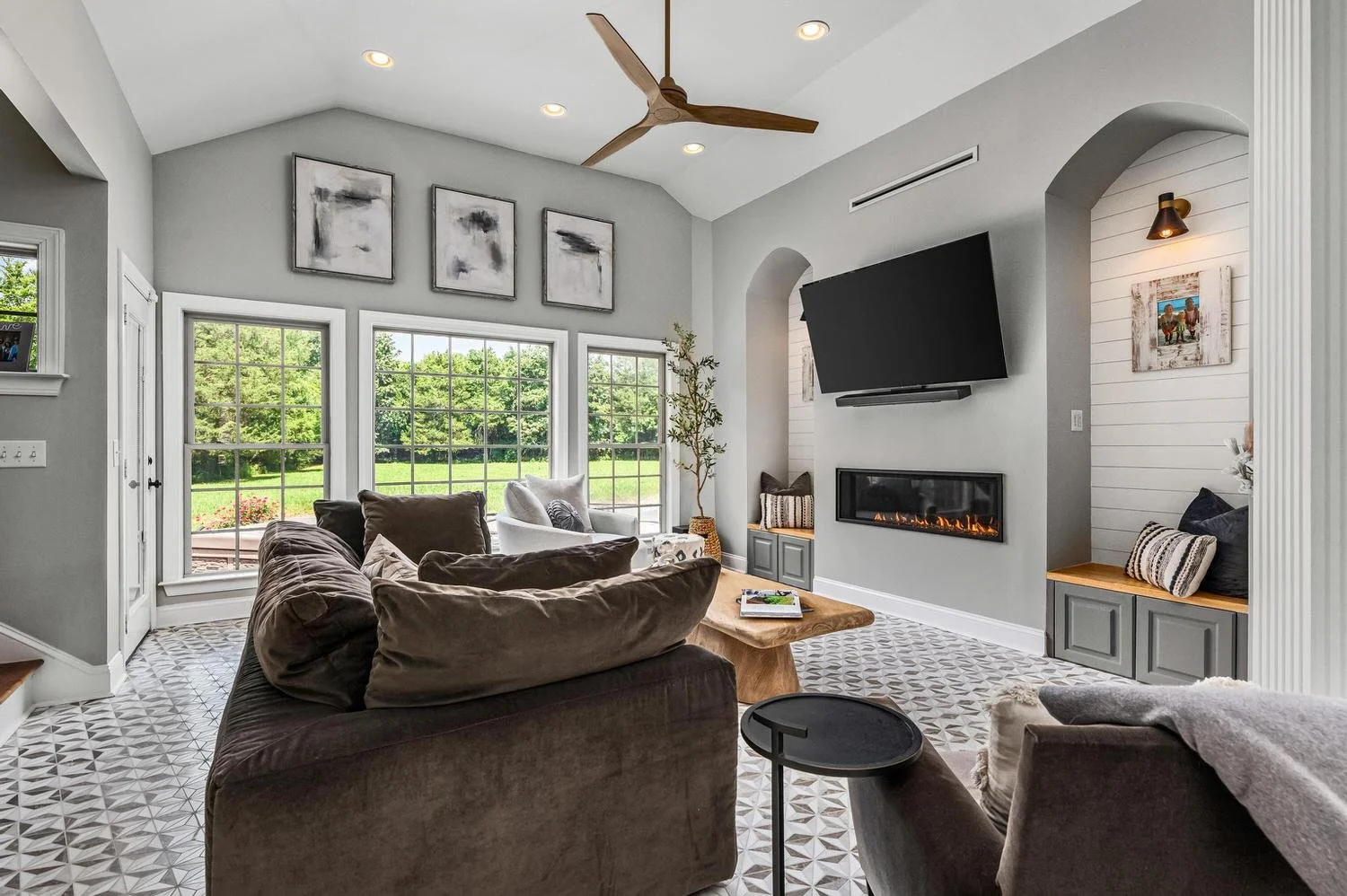 2629 Clay Hill Rd - Howse Interiors-02.jpg