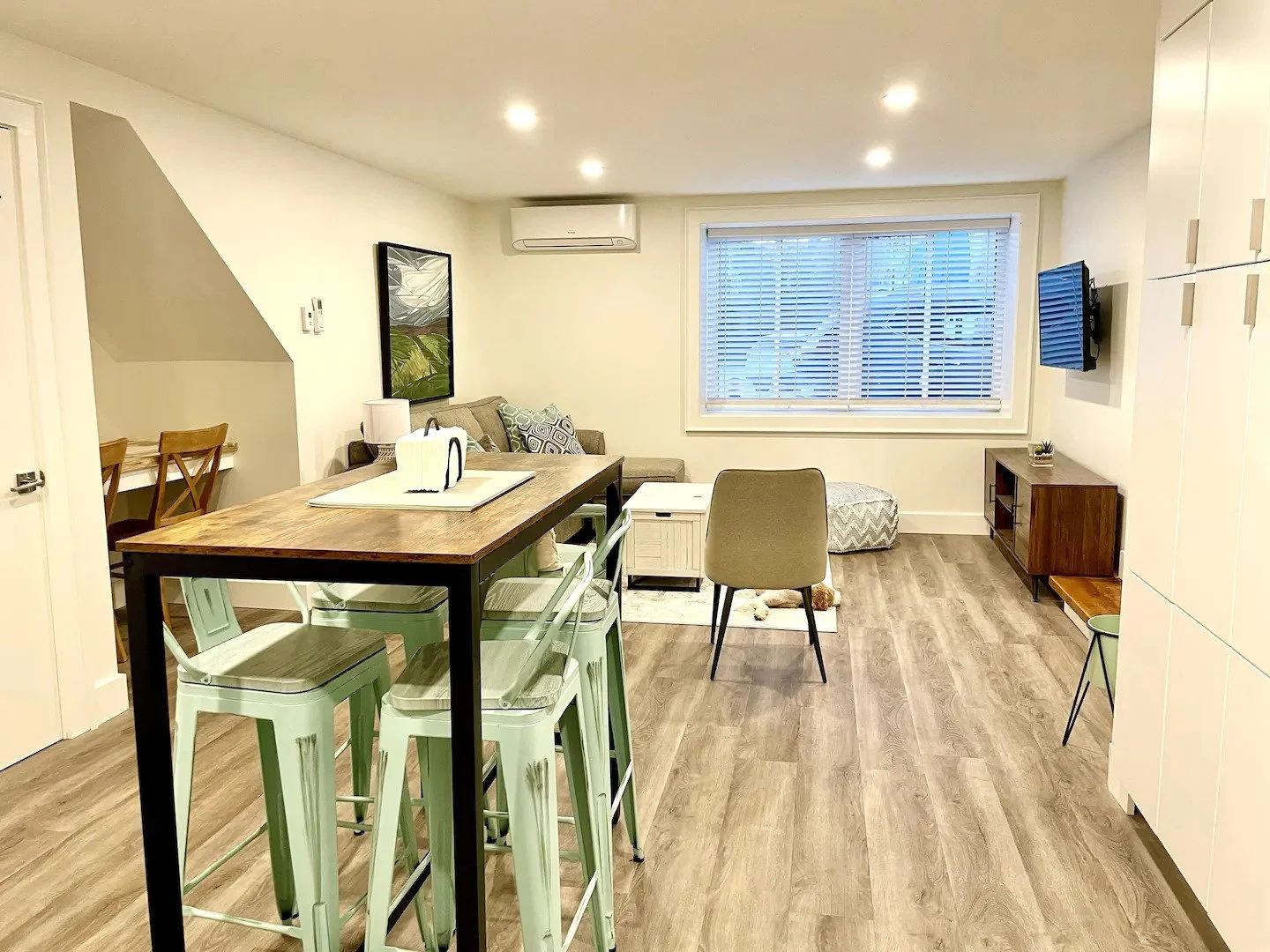 Stay Meaford — Hills