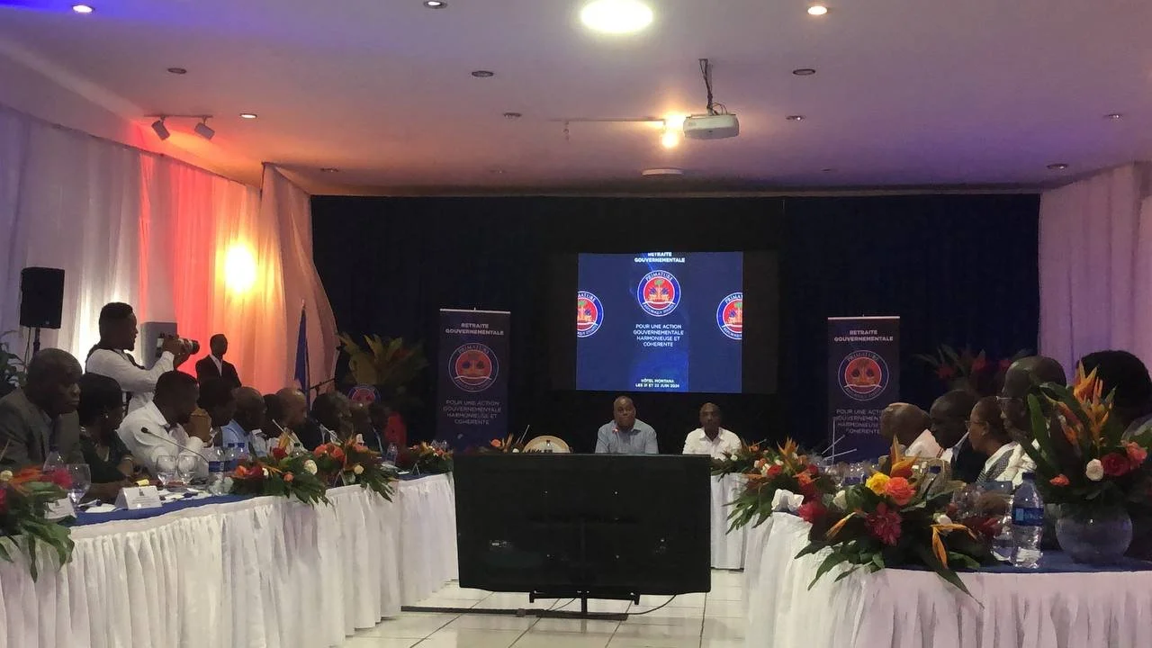 Garry Conille Conclut la Retraite Gouvernementale avec des Directives Claires.