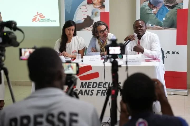 Haïti : le système de santé à l’agonie, MSF contrainte de fermer plusieurs centres.