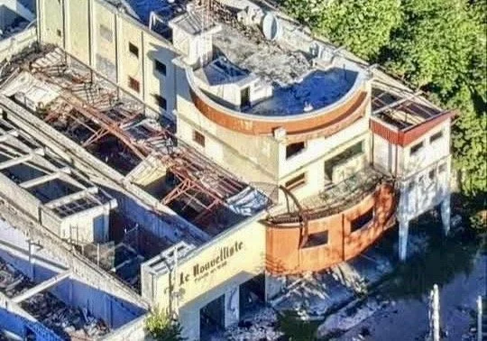 Pays ravagé, presse meurtrie : consternation après la diffusion des images du local du Nouvelliste en ruines.