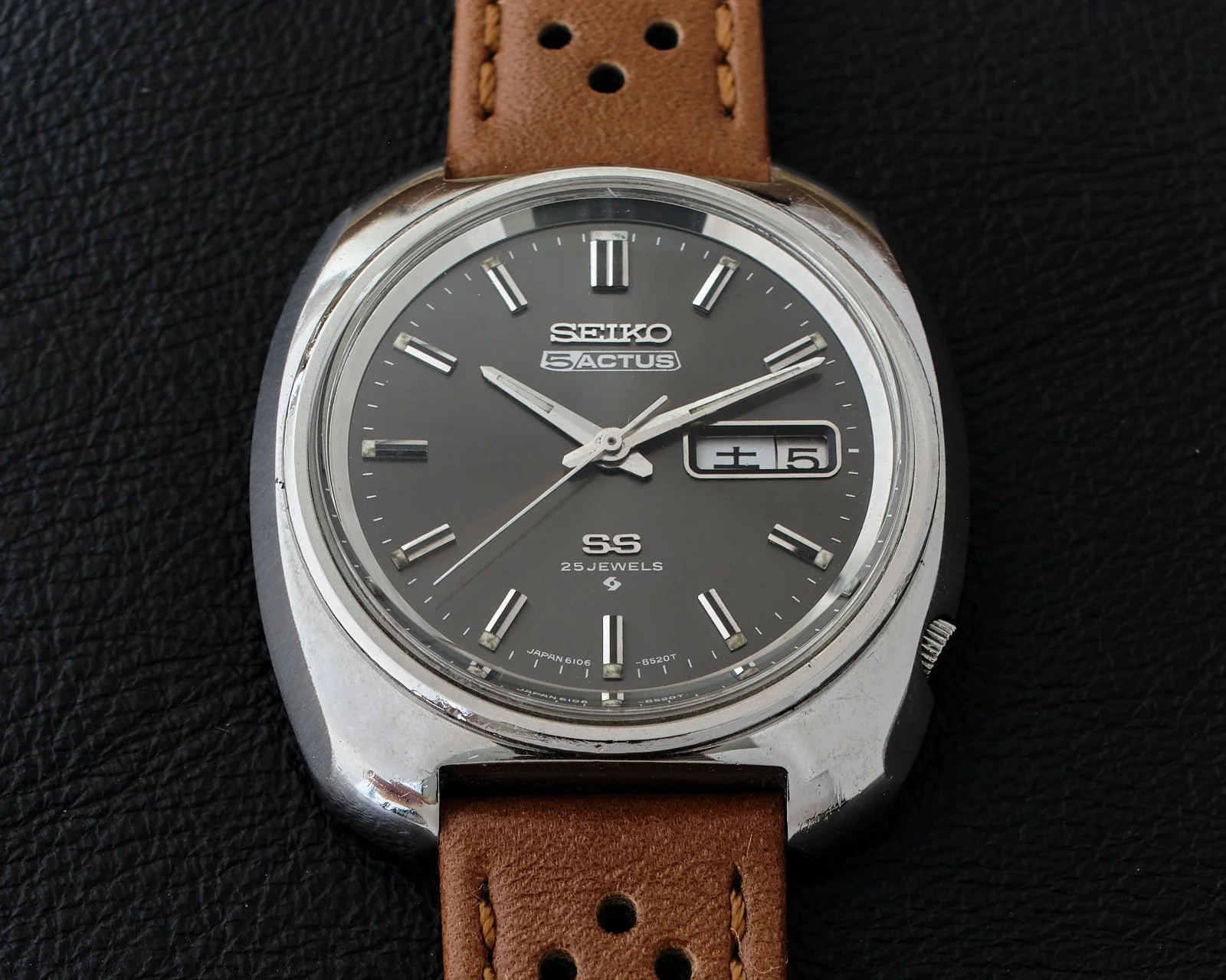 DSCF0383_Seiko5Actus_SS_Charcoal_985217.jpg