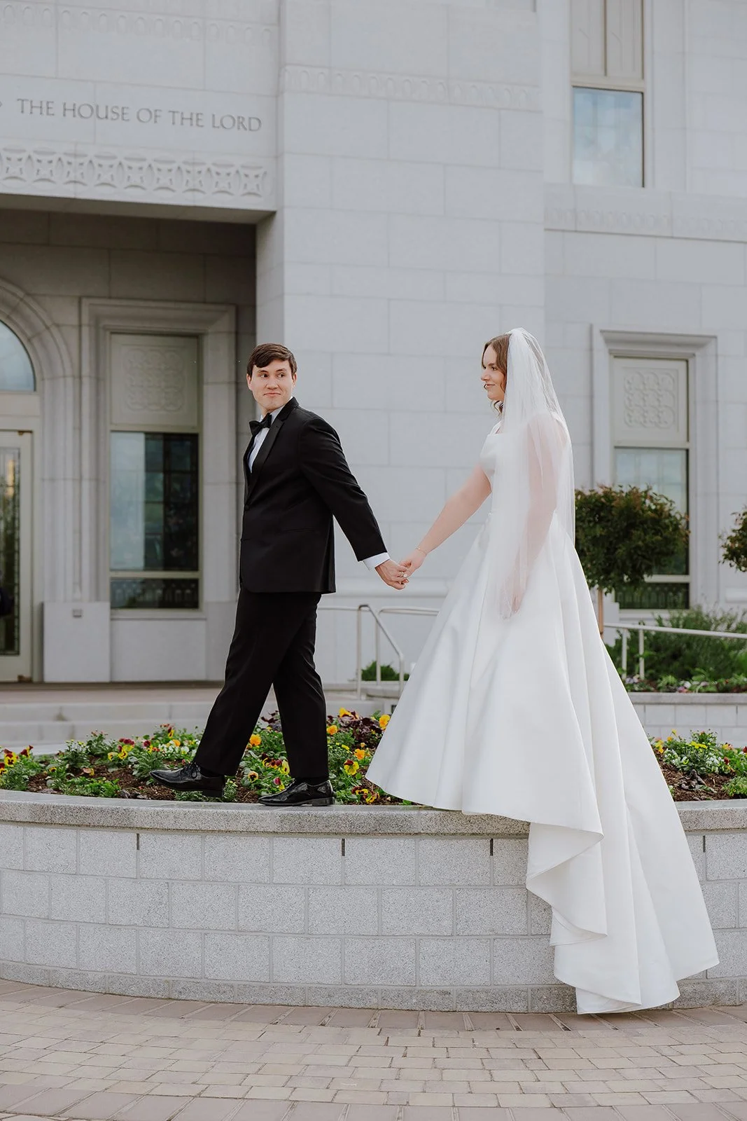 Orem-Temple-Wedding-Photographer16.jpg