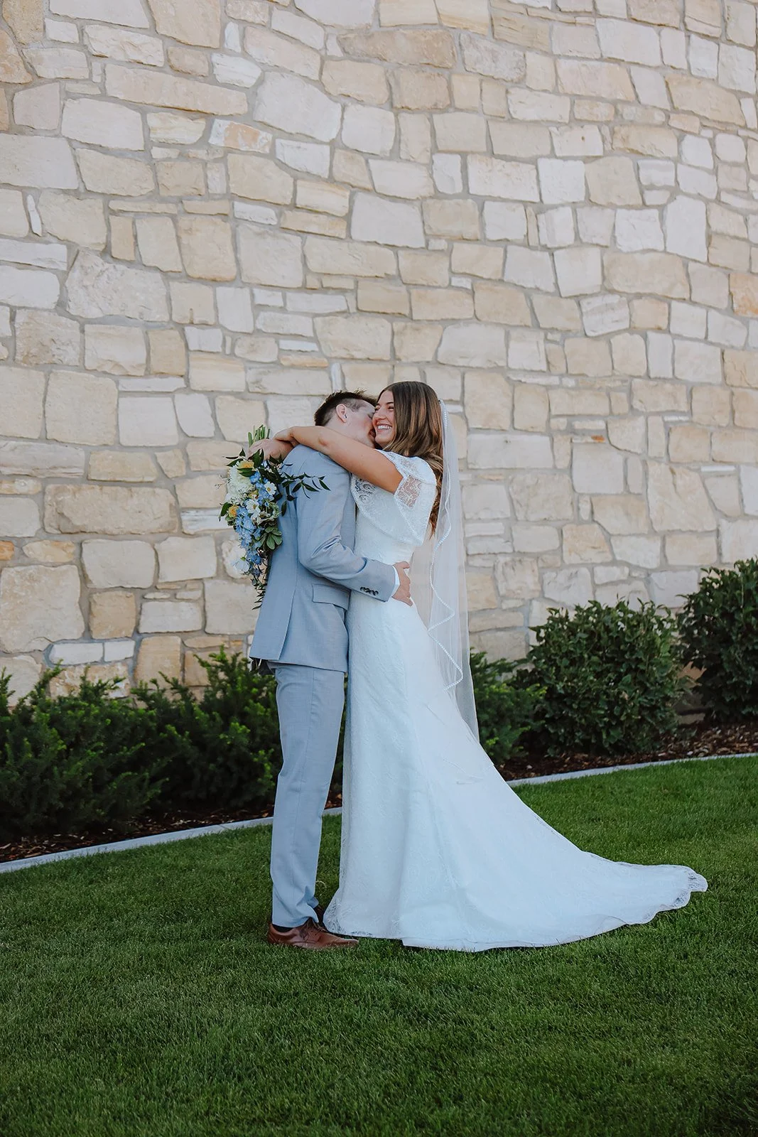 Photograph of a bride and groom at the Manti Utah temple