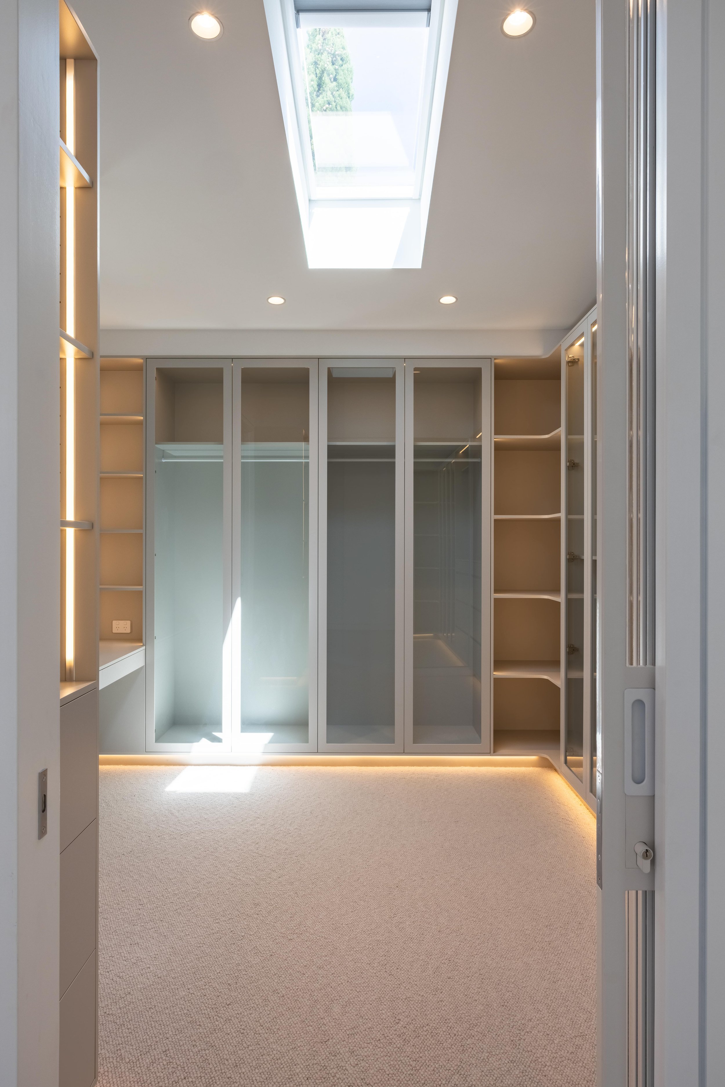 104 Manning Rd Still-105-min.jpg