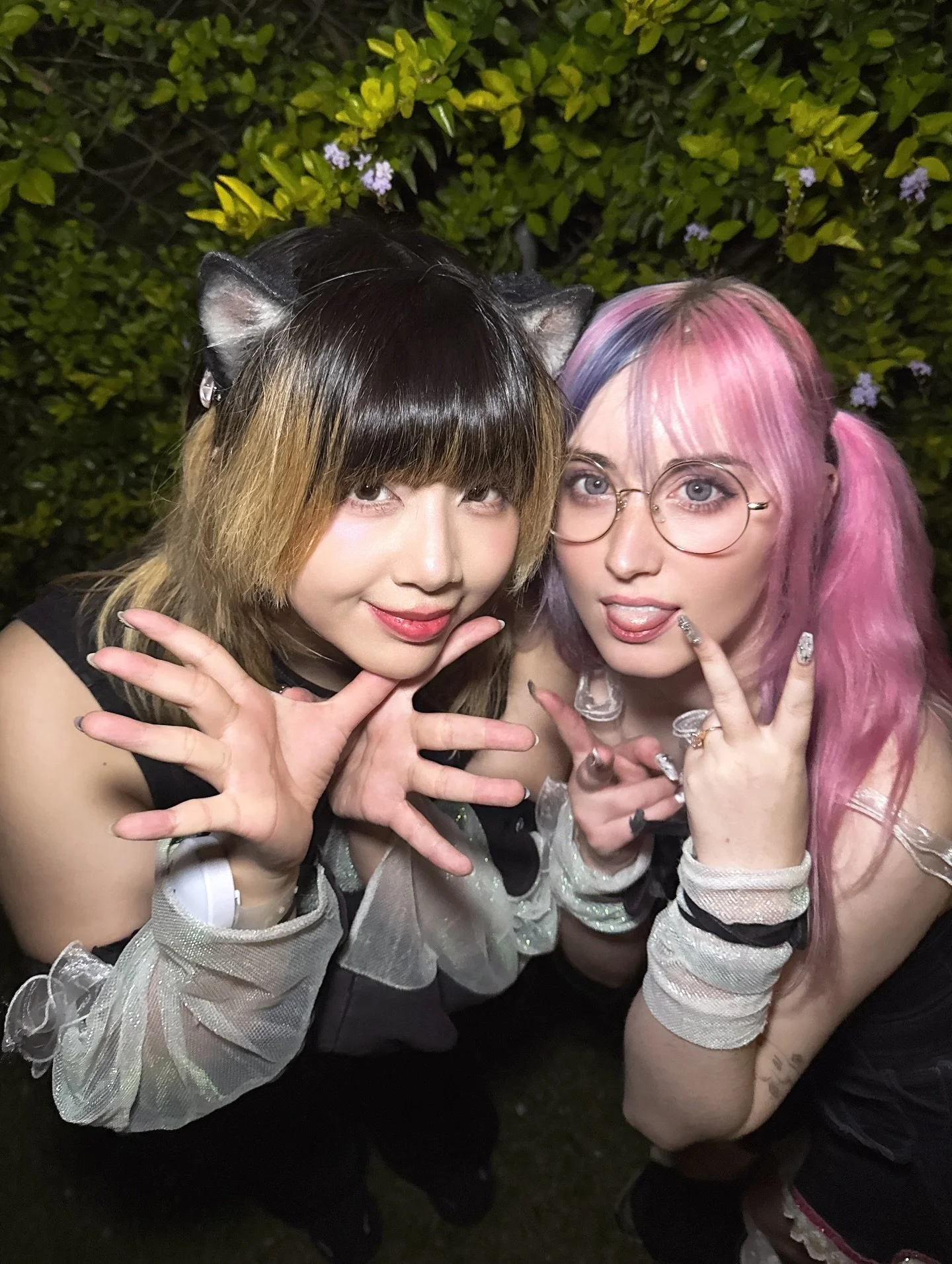 Thank you @mtgravatt_streetfood! 🤍🩷
We hope you enjoyed the special Rinya x Pengi set! We were especially excited to debut Blueberry Gum &mdash; it&rsquo;s a favourite song for both of us 🫐 Thank you for coming and saying hi!

𝐒𝐄𝐓𝐋𝐈𝐒𝐓
① 𝗥?