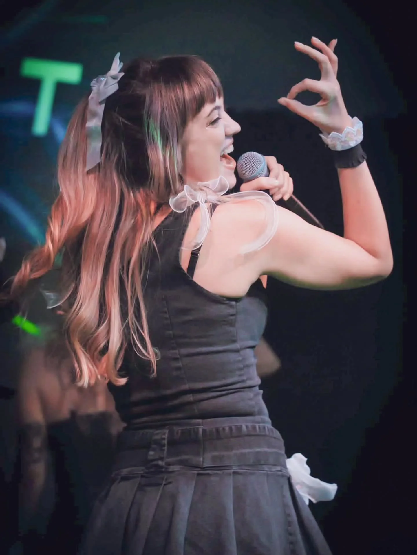 Happy Birthday to our immensely talented blue member, Kate! 💙🐻 We are so proud of all she has achieved in following her dreams 💫 Everyone make sure to send her lots of love on her special day! #idol #kaigaiidol #overseasidol #jpop #アイドル