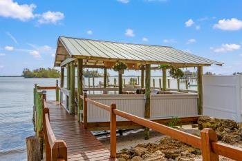 Boathouse 2.jpg