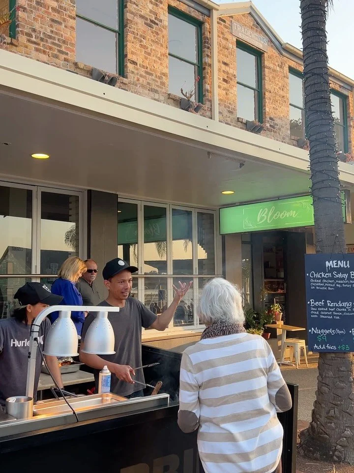 2nd week of SOUND BITES on Clarence  St! Join us every Friday this February for live music, great good, and good vibes from 5PM - 8PM. Don&rsquo;t miss out - see you there! 
Menu changes every week 
#pmq #soundbites #clarencest #bloompmq