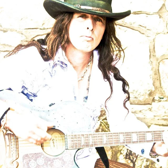 DAISY FLAME AND THE PORCELAIN CAGE