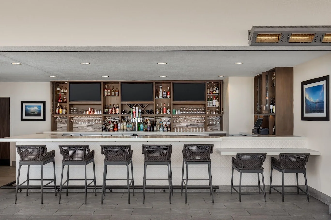 sbahagi-rooftop-bar-654.jpg