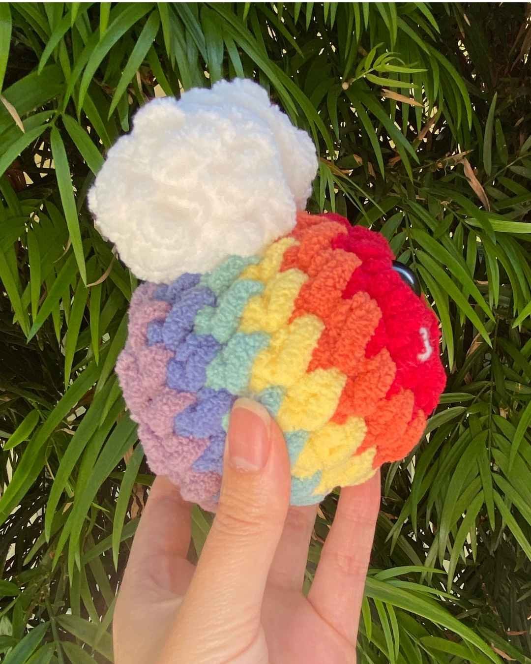 free crochet rainbow bee pattern