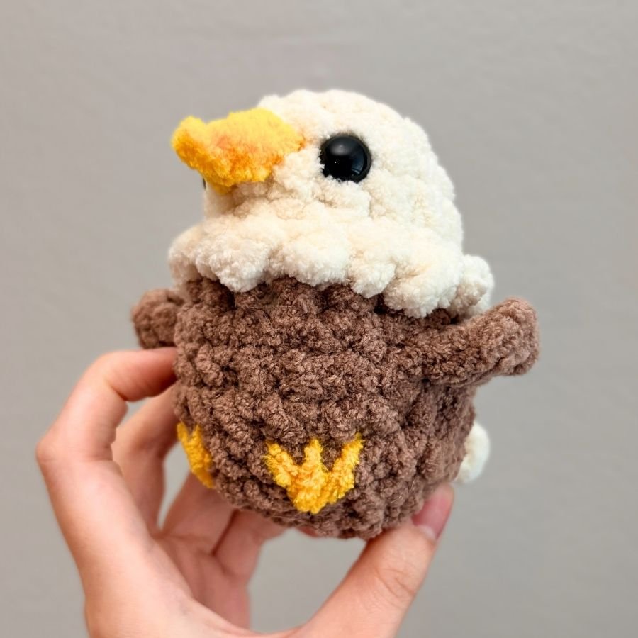 mini crochet no-sew eagle with embroidered yellow feet - free crochet amigurumi eagle pattern