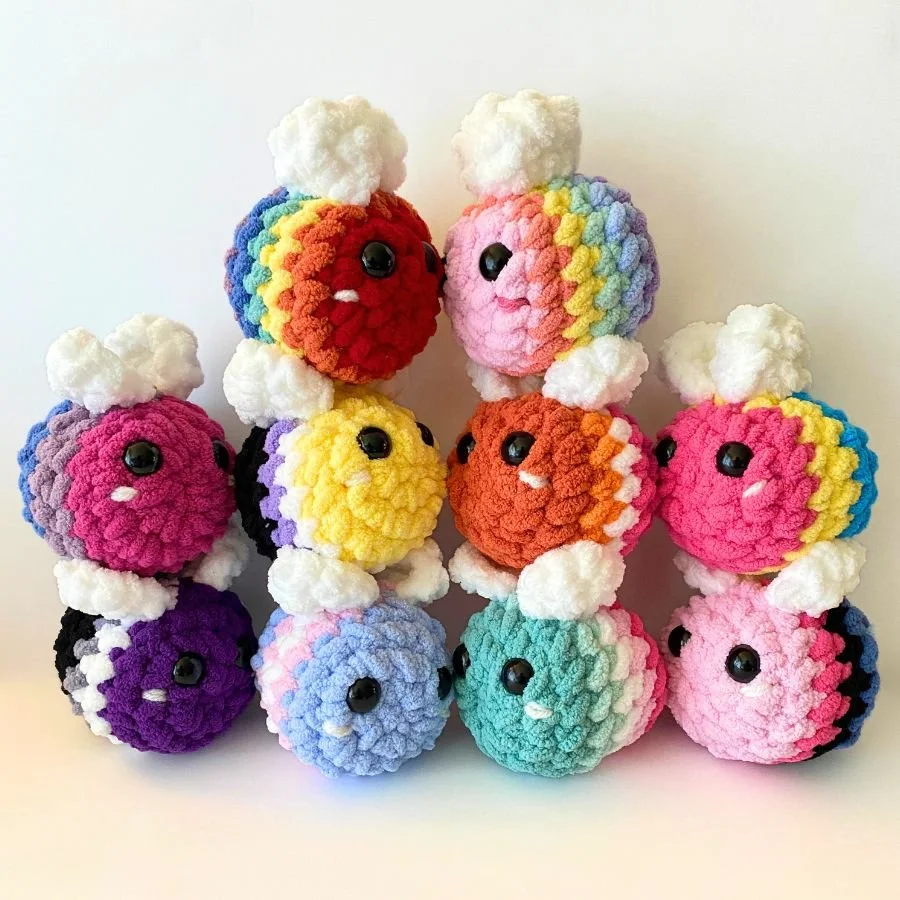 LGBTQ+ Pride Bees (Free Pattern!)