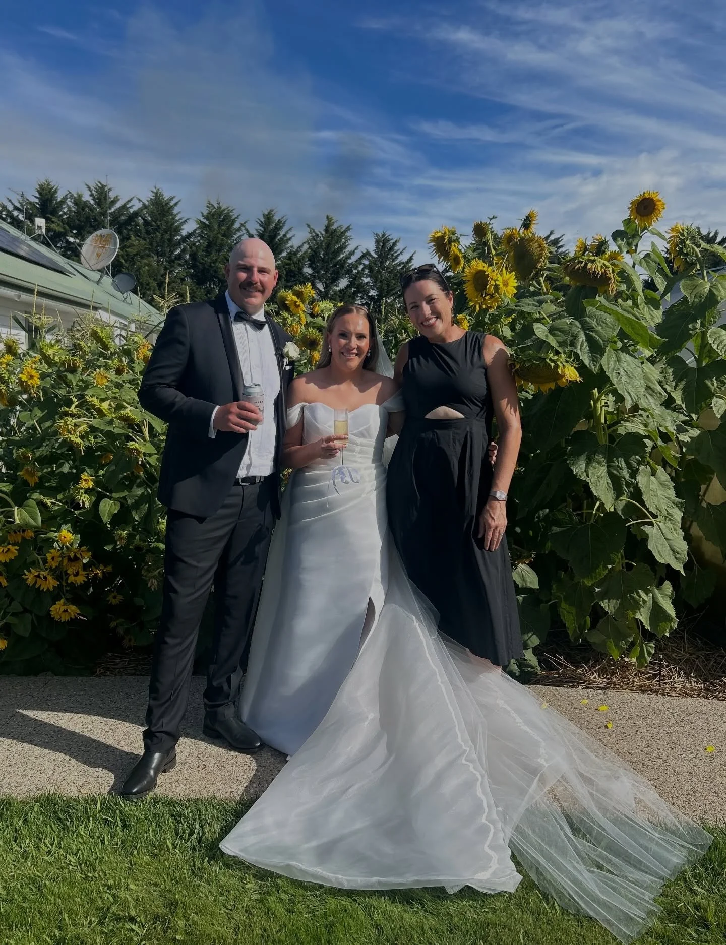 Make some noise for the Pfeiffers! 

Married at Erin&rsquo;s family home on the most perfect day today. A tonne of planning, prepping and organisation had gone into it. Every detail was just chef&rsquo;s kiss. 
.
They were smart enough to hire an eve