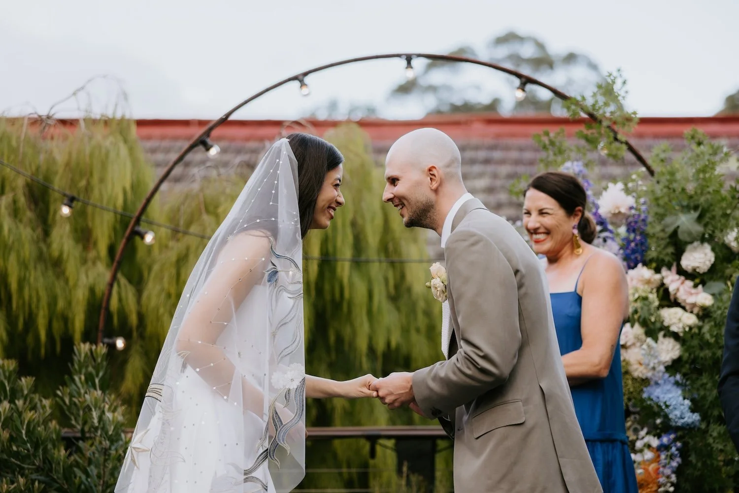 How to Choose a Wedding Celebrant in Melbourne (Without The Cringe)
