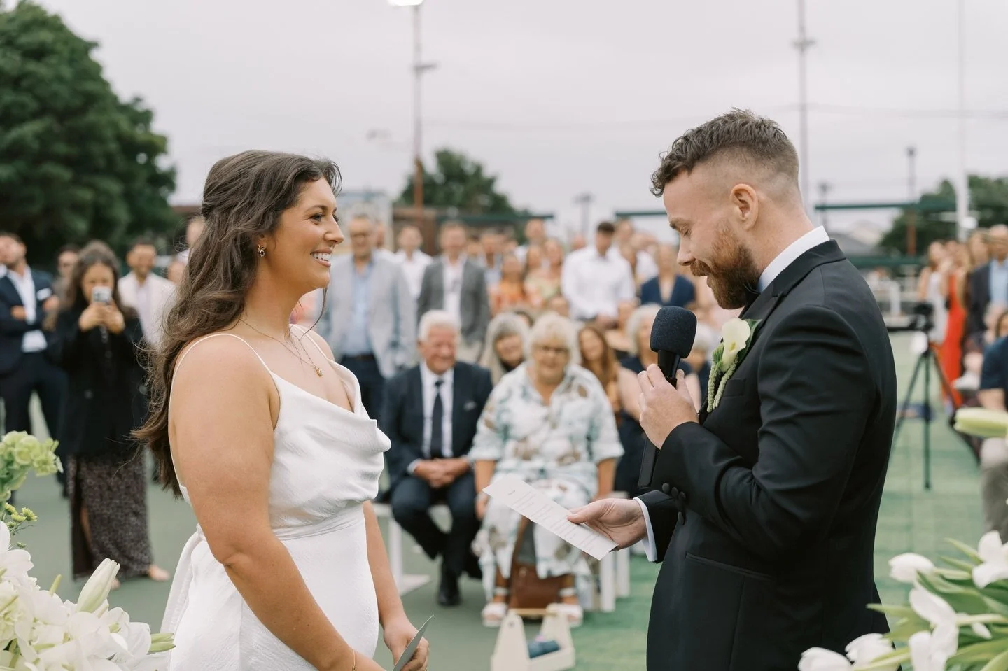 CEREMONY LOOKS LIKE..

By Catie and Dan ❤️.

Reflection, nostalgia, joy, laughter, emotion, a reset hug and some cheeky banter from the cockpit. 

I&rsquo;m here for all of it! 
.
 @redbookstudios
 @gimme.bts
@thevintagestylus 
@thornburybowls
@bangi