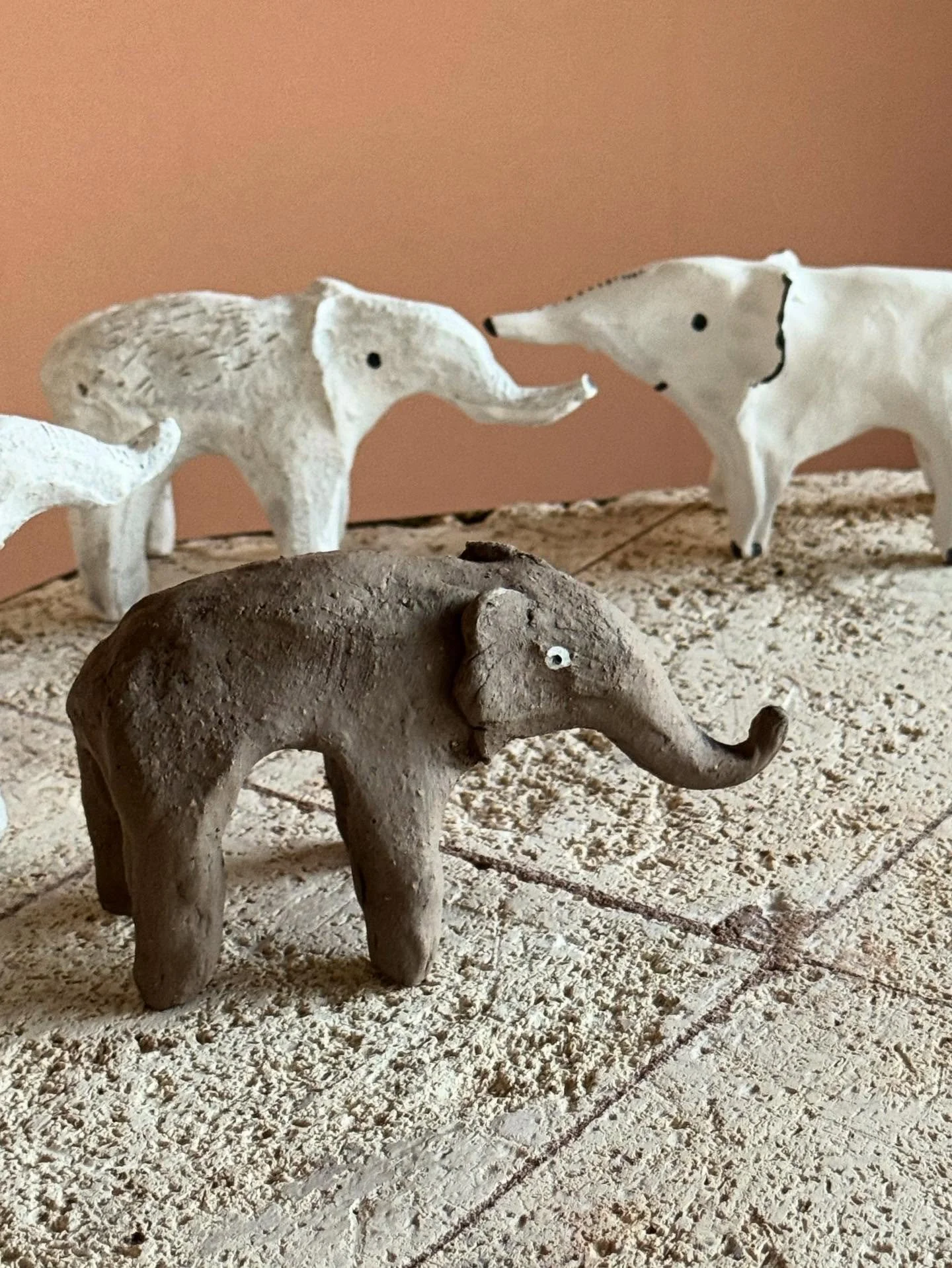 🐘❤️
.
.
.
.

#clay #ceramic #pottery #ceramicautilitaria #australianceramics #handbuilding#clayart#elephant#sculpture