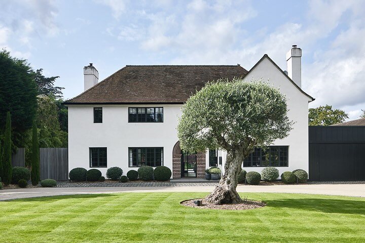 @themodernhouse has recently listed our project for our client at The Beeches in Keston Park, Kent.
See the link in bio.

#themodernhouse #jasongoodarchitecture #kestonparkestate #artsandcraftshouse #contemporaryhouse #contemporaryarchitecture #frede