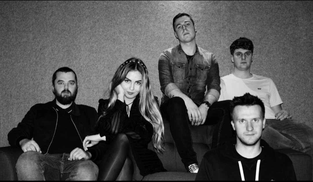 ‘Settle Down’ with Stone Mile