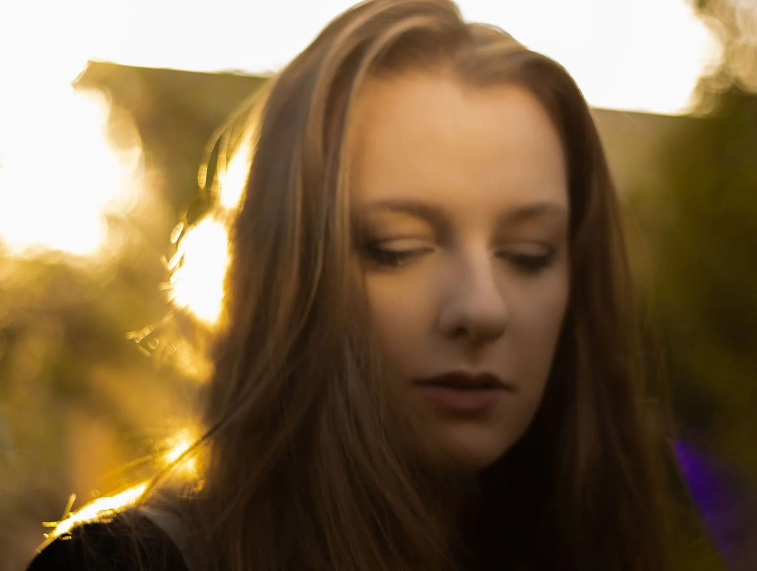 Freyja Elsy - “Golden Hour” 